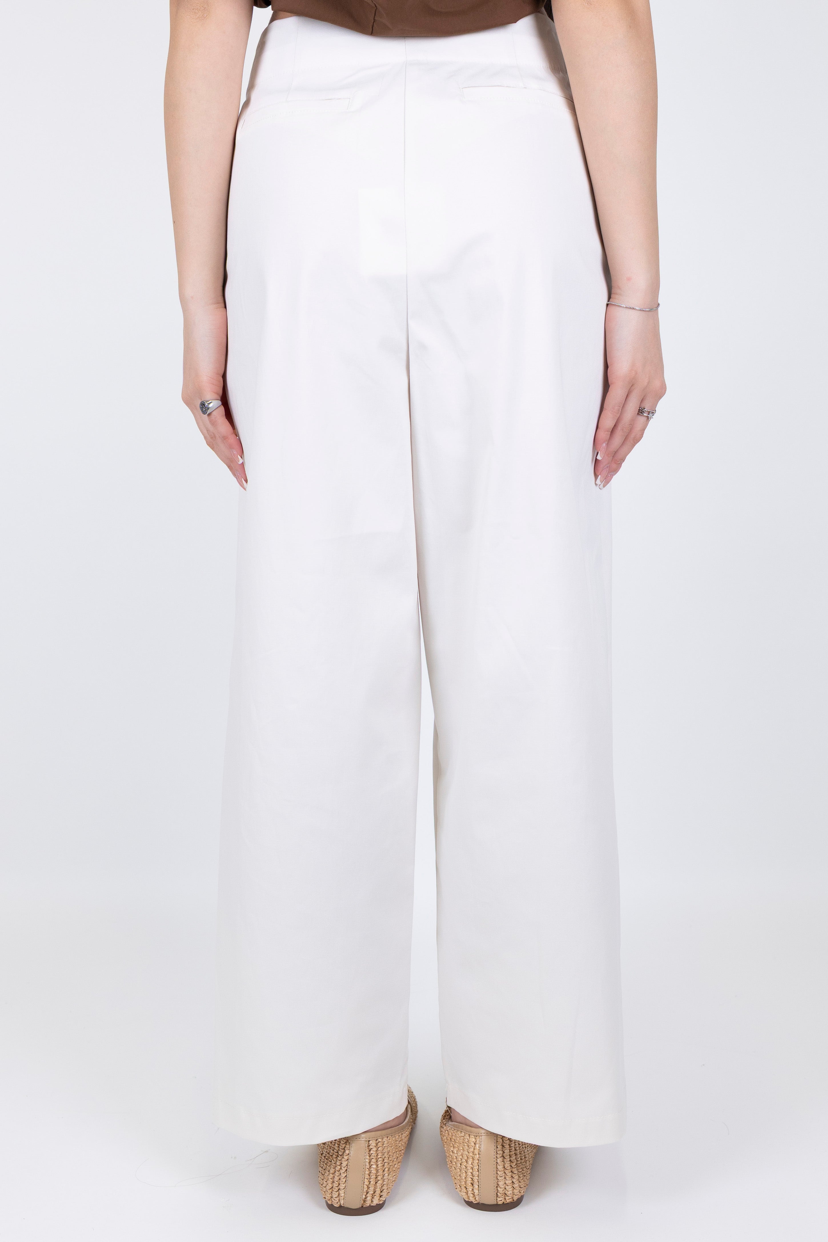 Tensione in - Pantalone regular a gamba ampia in cotone con pinces