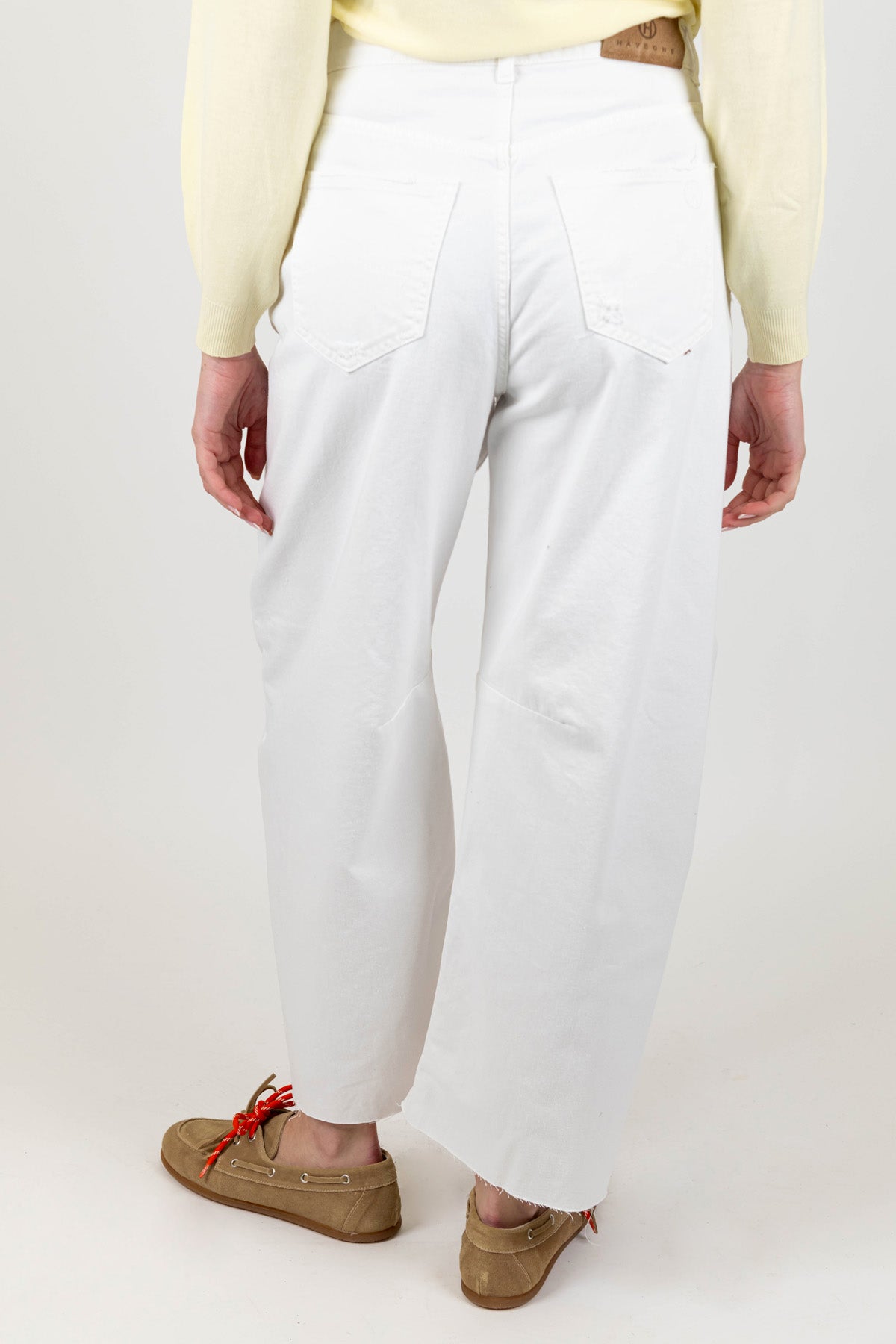 Haveone - Pantalone balloon modello Barbara in denim colorato e rotture