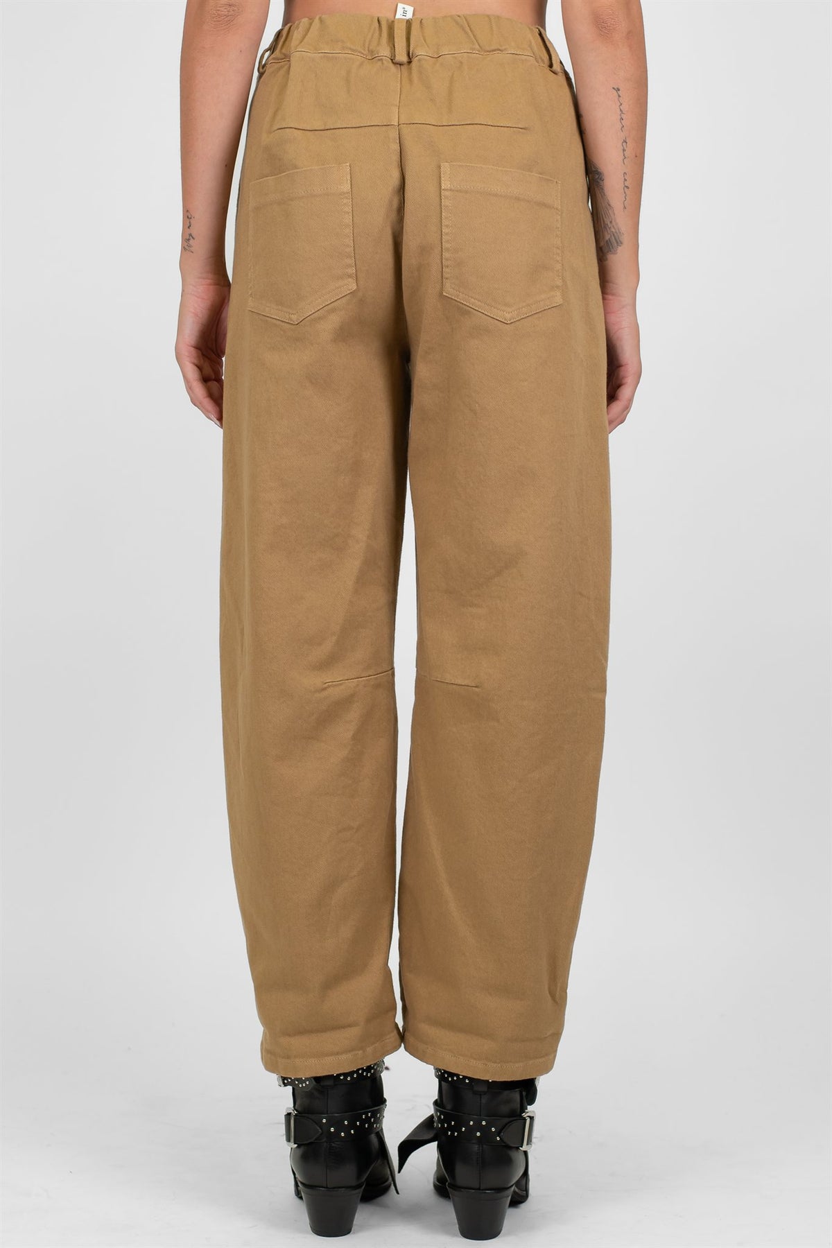 Tensione in - Pantalone balloon in denim colorato