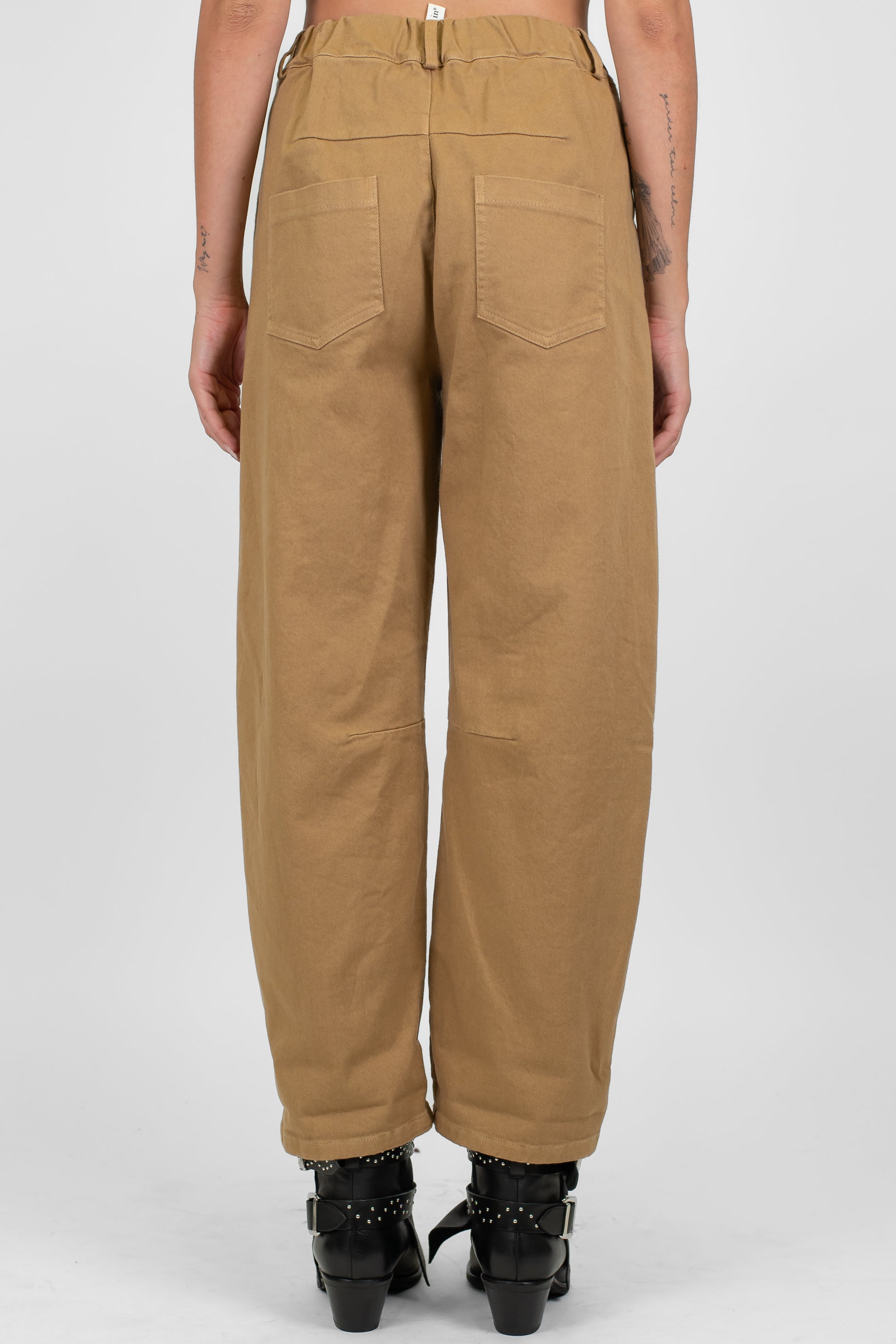 Tensione in - Pantalone balloon in denim colorato