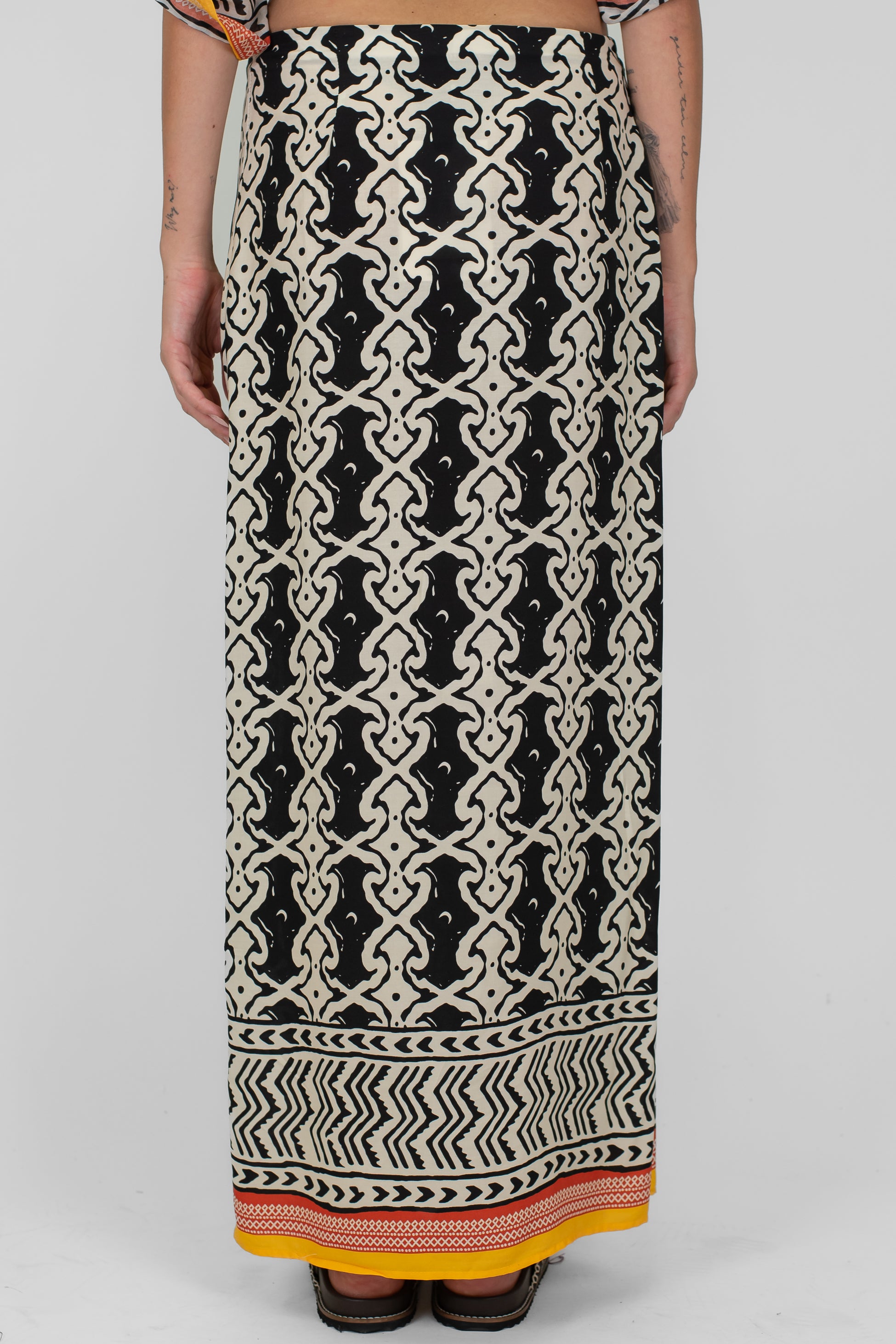 Haveone - Gonna pareo a portafoglio fantasia astratta in viscosa con fondo a contrasto