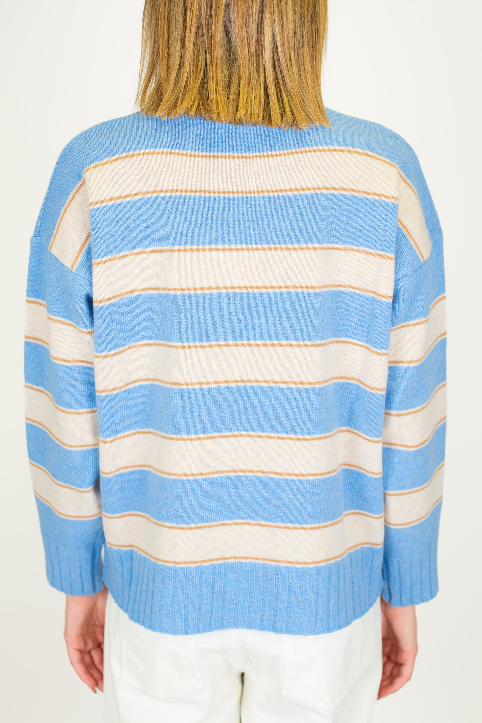 Tensione in - Maglia girocollo a righe in pura lana