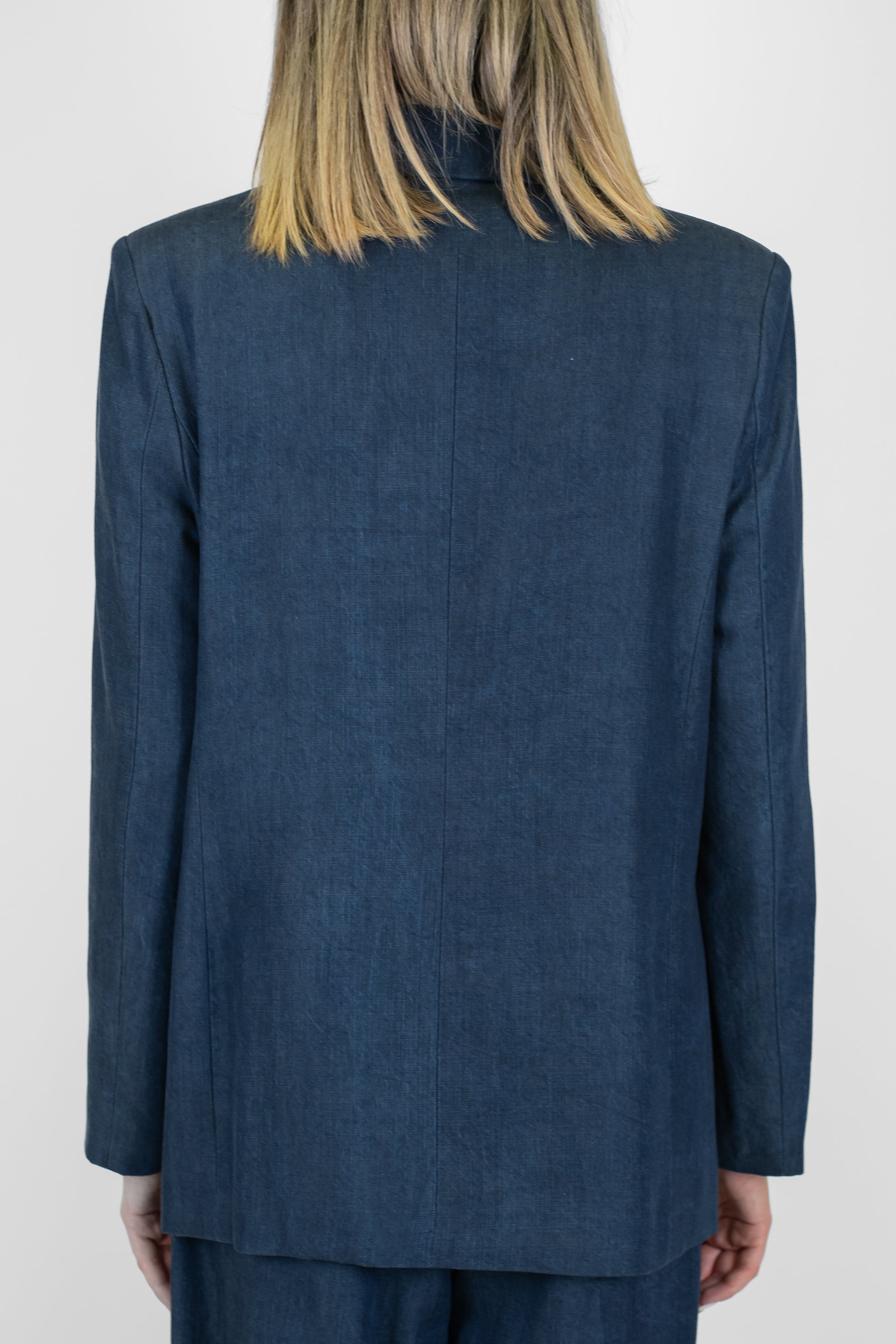 Maryley - Giacca doppiopetto in lyocell con bottoni gioiello e spilla