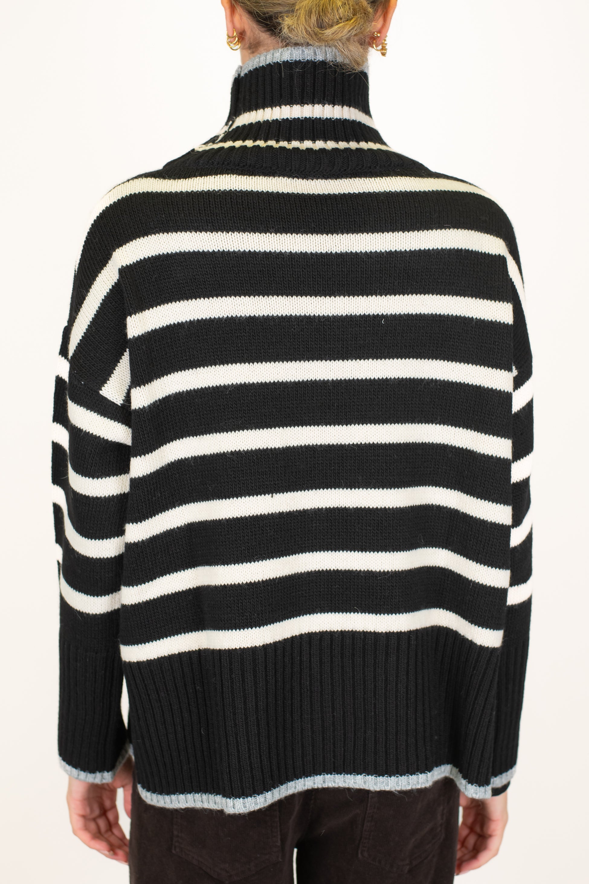 Motel - Lupetto over fantasia a righe in misto lana con fondo a contrasto