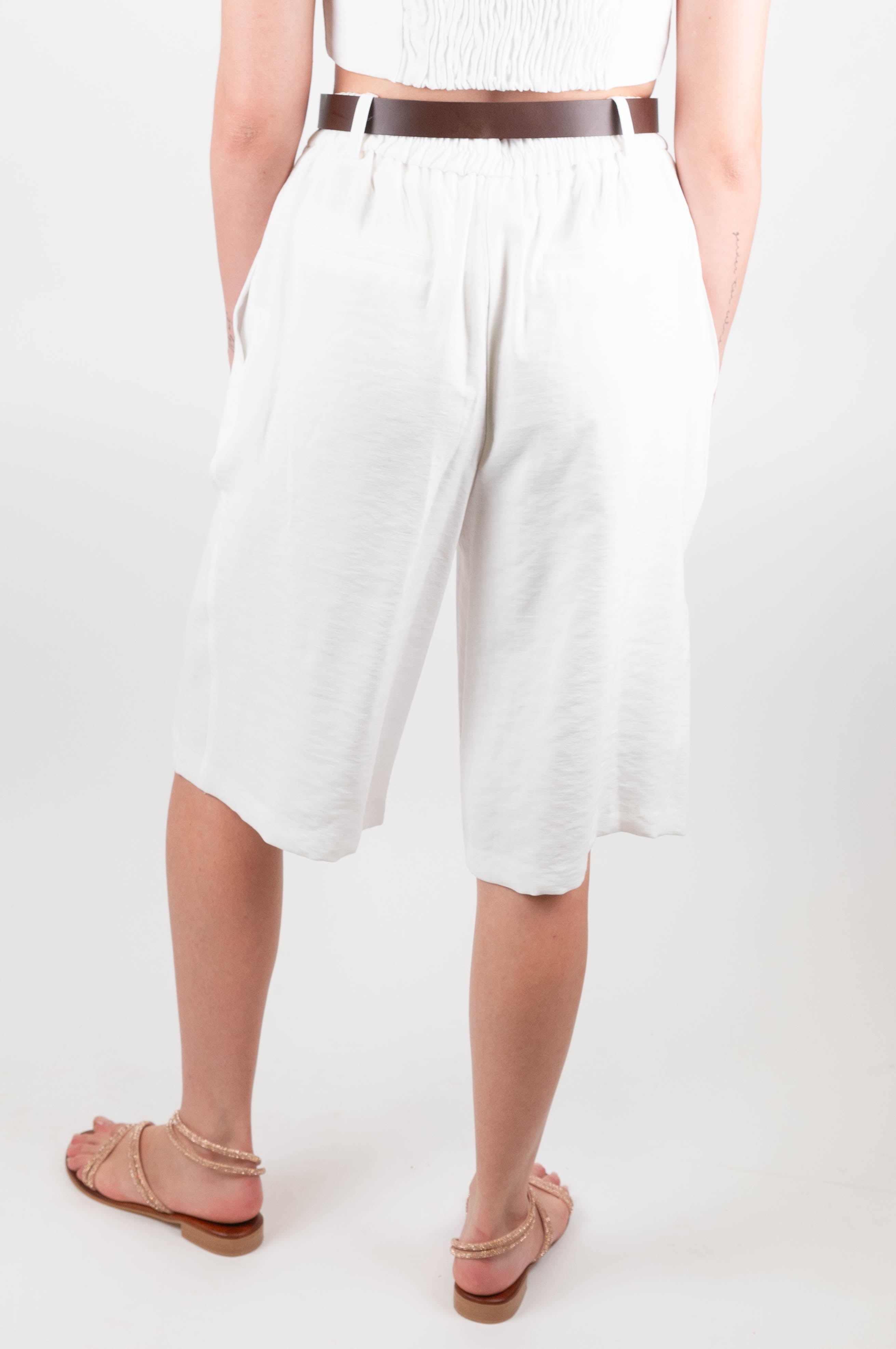 Tensione in - Bermuda con elastico in vita