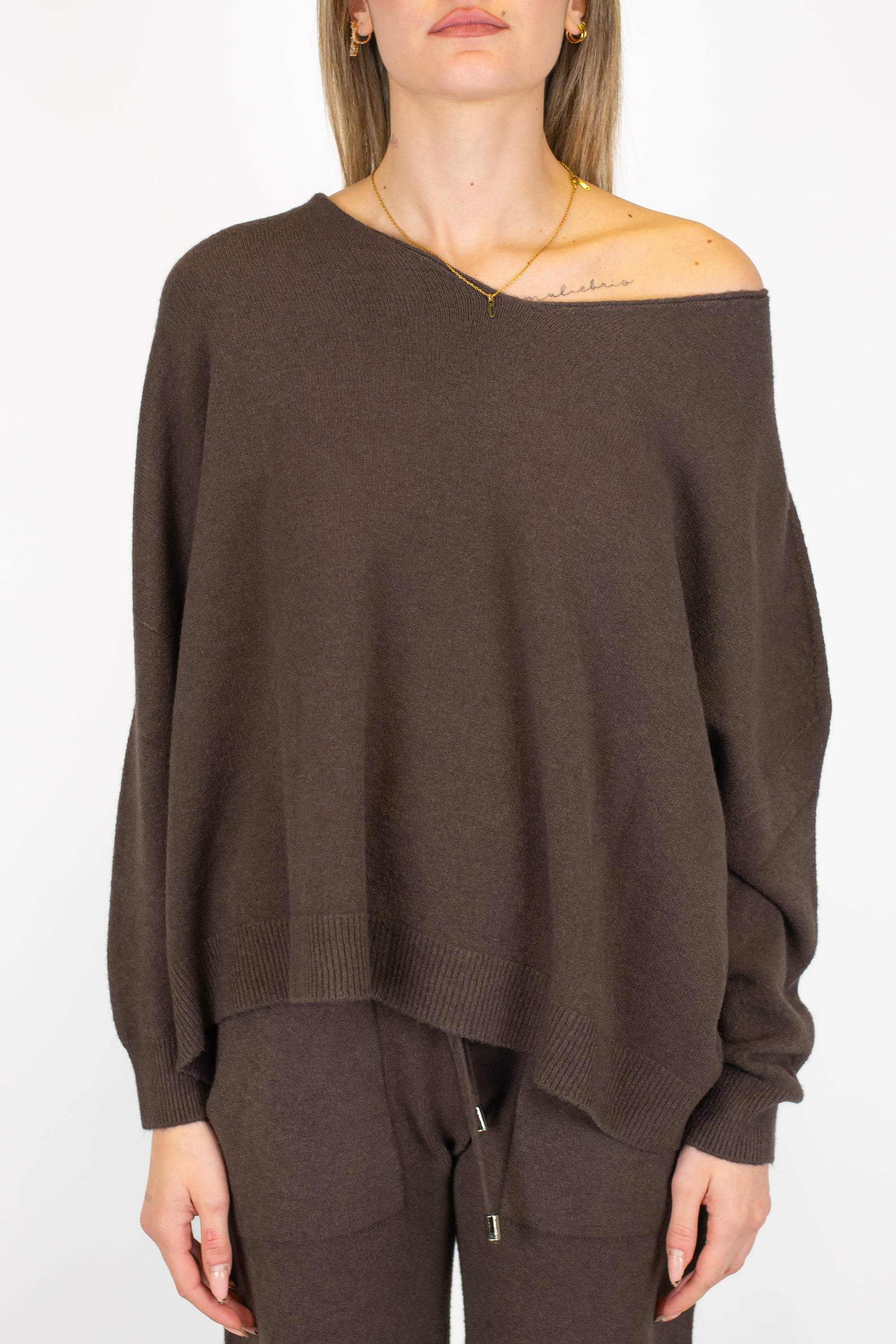 Haveone - Coordinato maglia scollo v e pantalone palazzo con elastico in vita