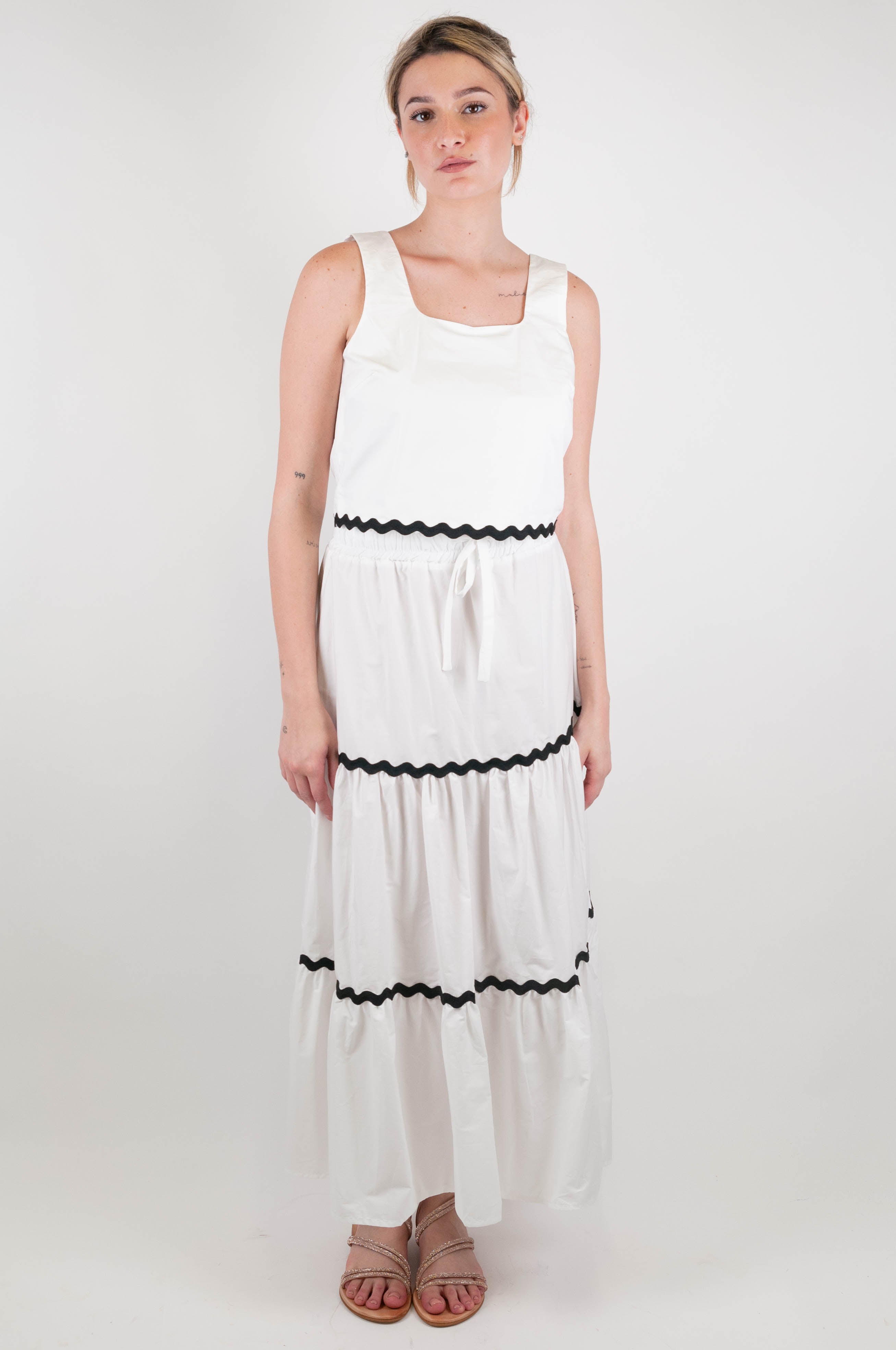 Tensione in - Gonna con balze a contrasto e coulisse