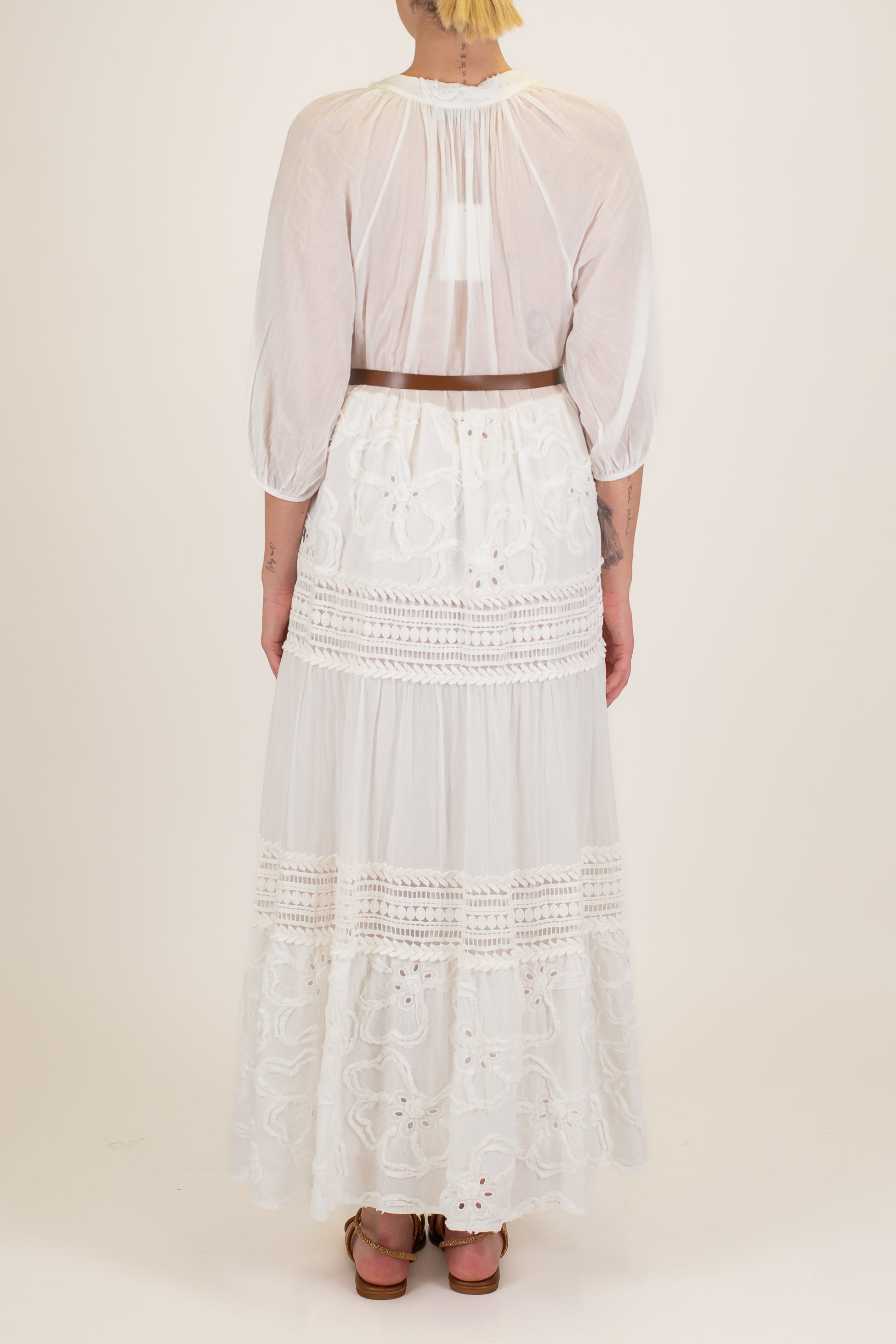 Motel - Abito lungo in pizzo sangallo con manica tre quarti