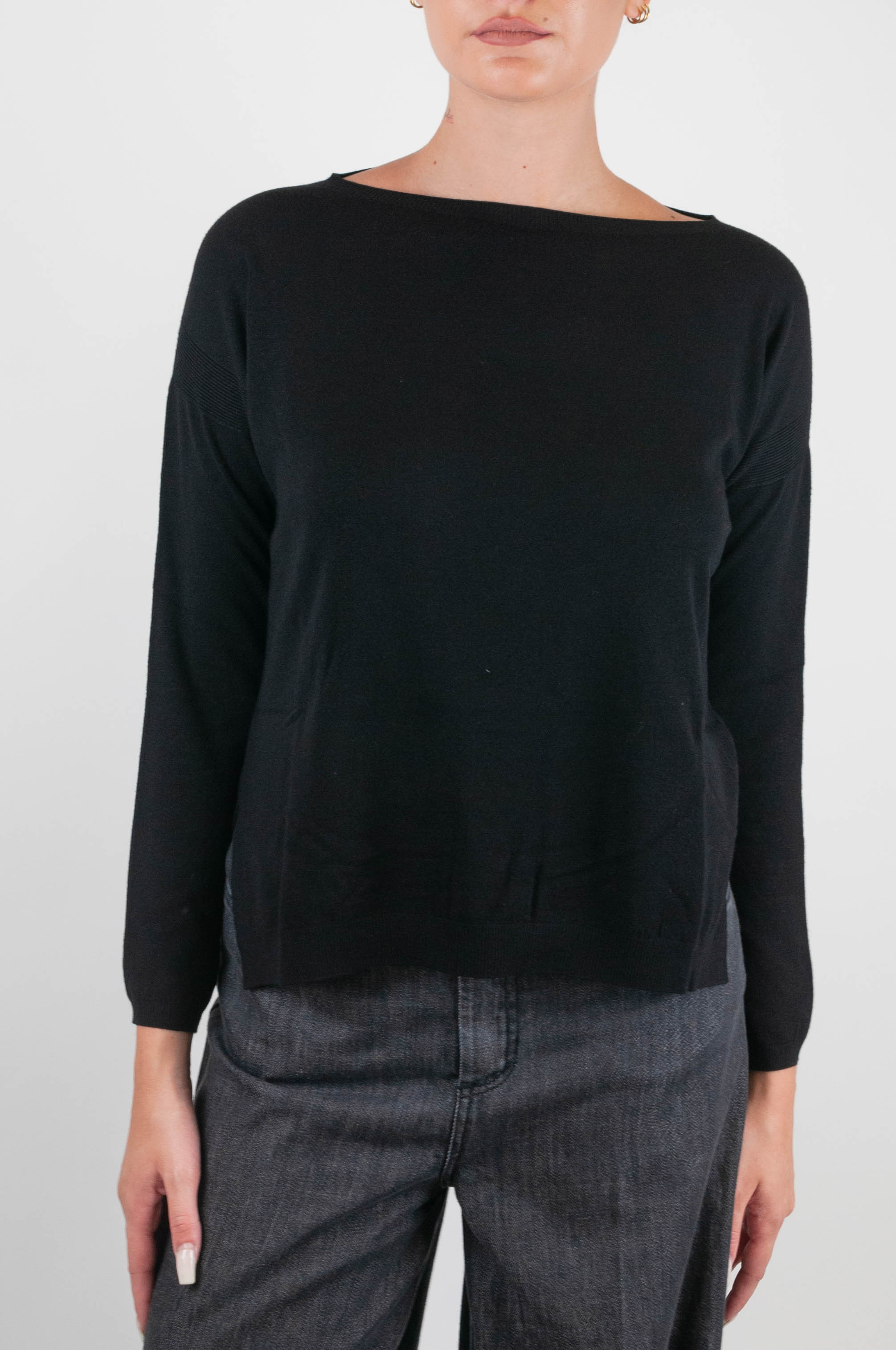 Kontatto - Maglia paricollo con spacchetti laterali sul fondo