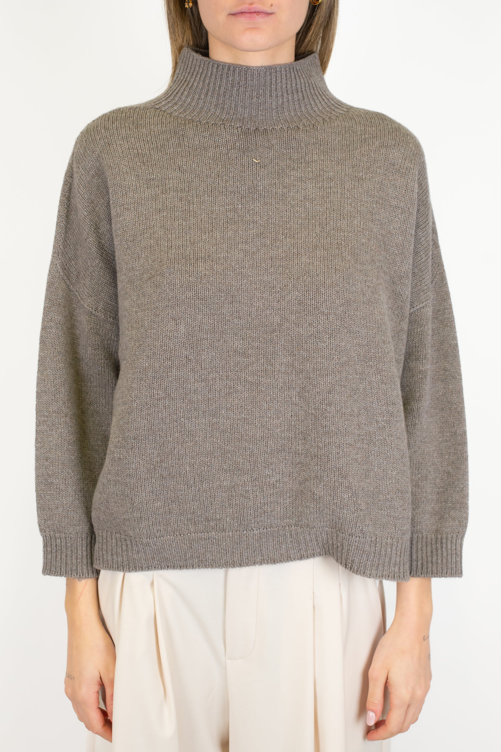 Tensione in - Lupetto a scatola in misto lana vergine e cashmere