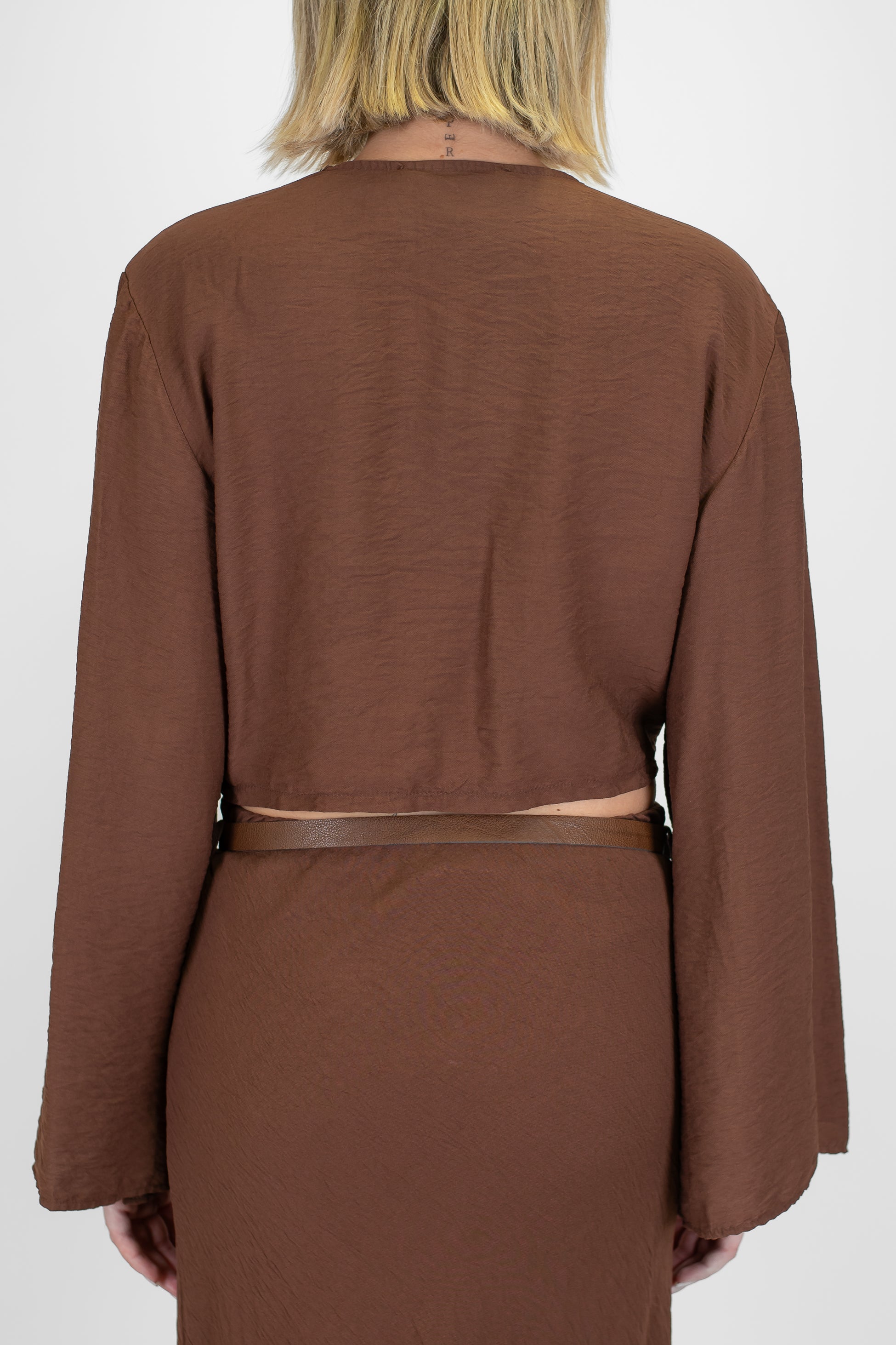 Haveone - Blusa crop in viscosa leggera annodata al centro