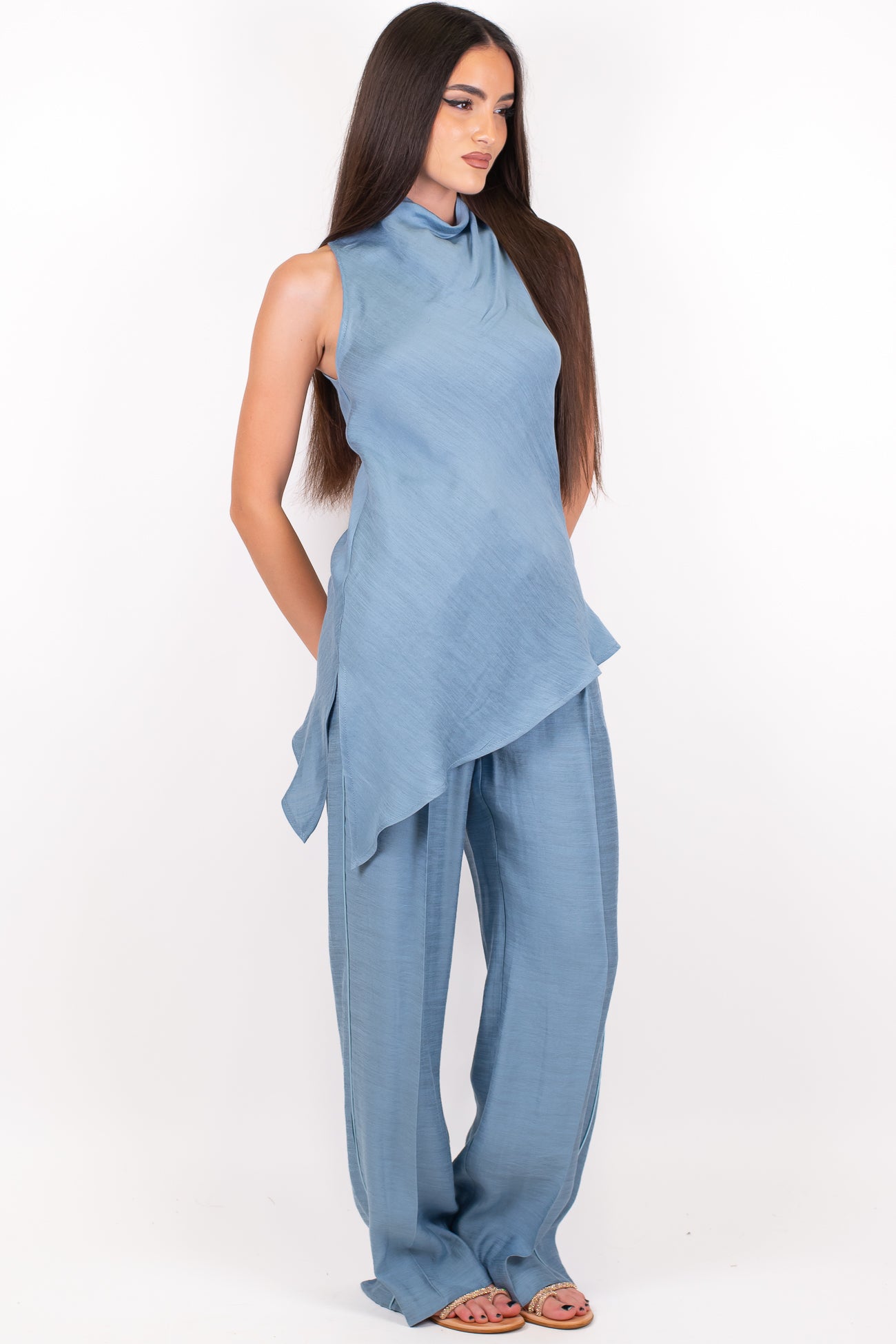 Maryley - Coordinato top asimmetrico giromaniche e pantalone palazzo con elastico in vita