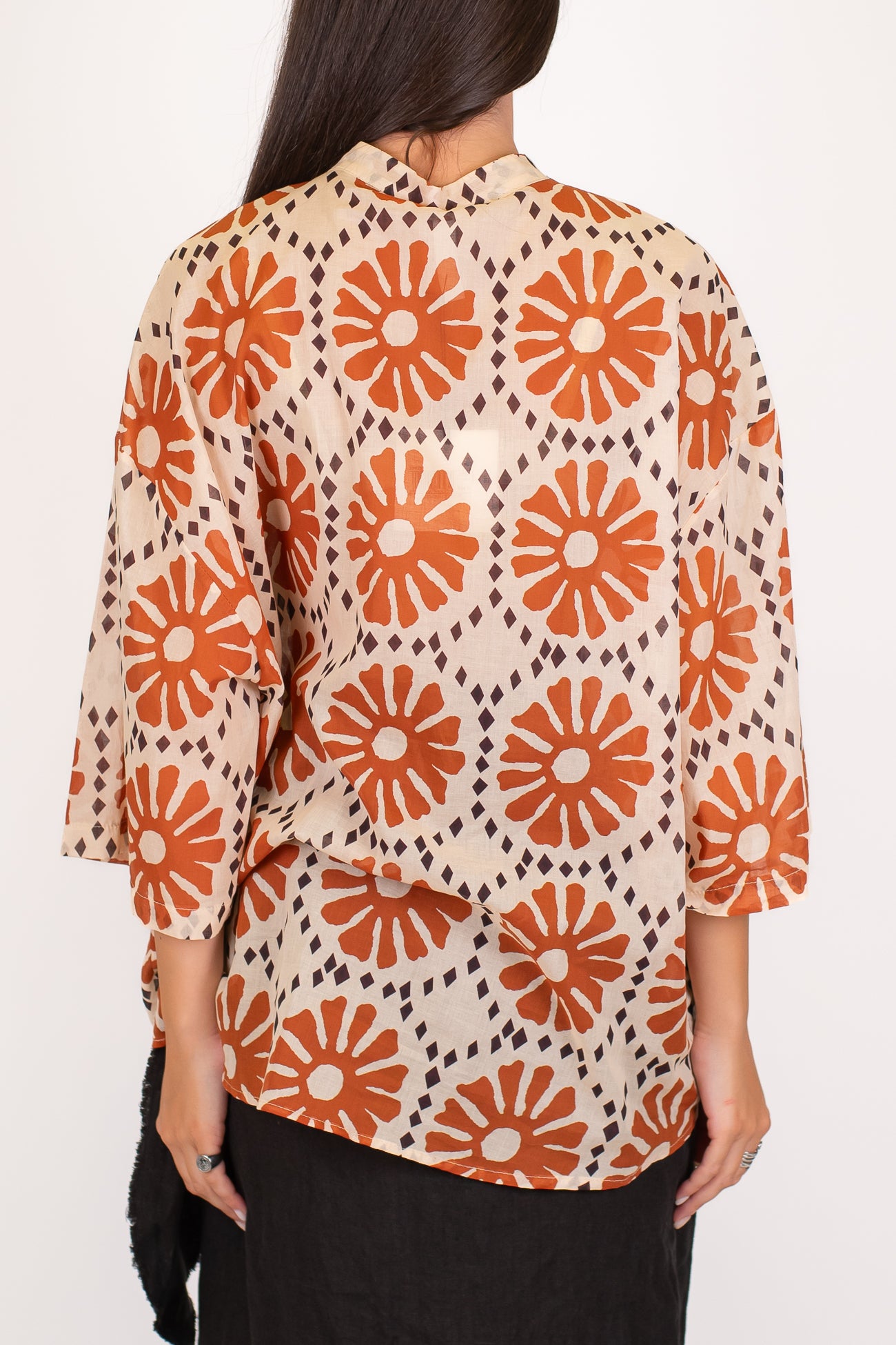 Tensione in - Camicia fantasia floreale astratta in viscosa leggera con collo coreano