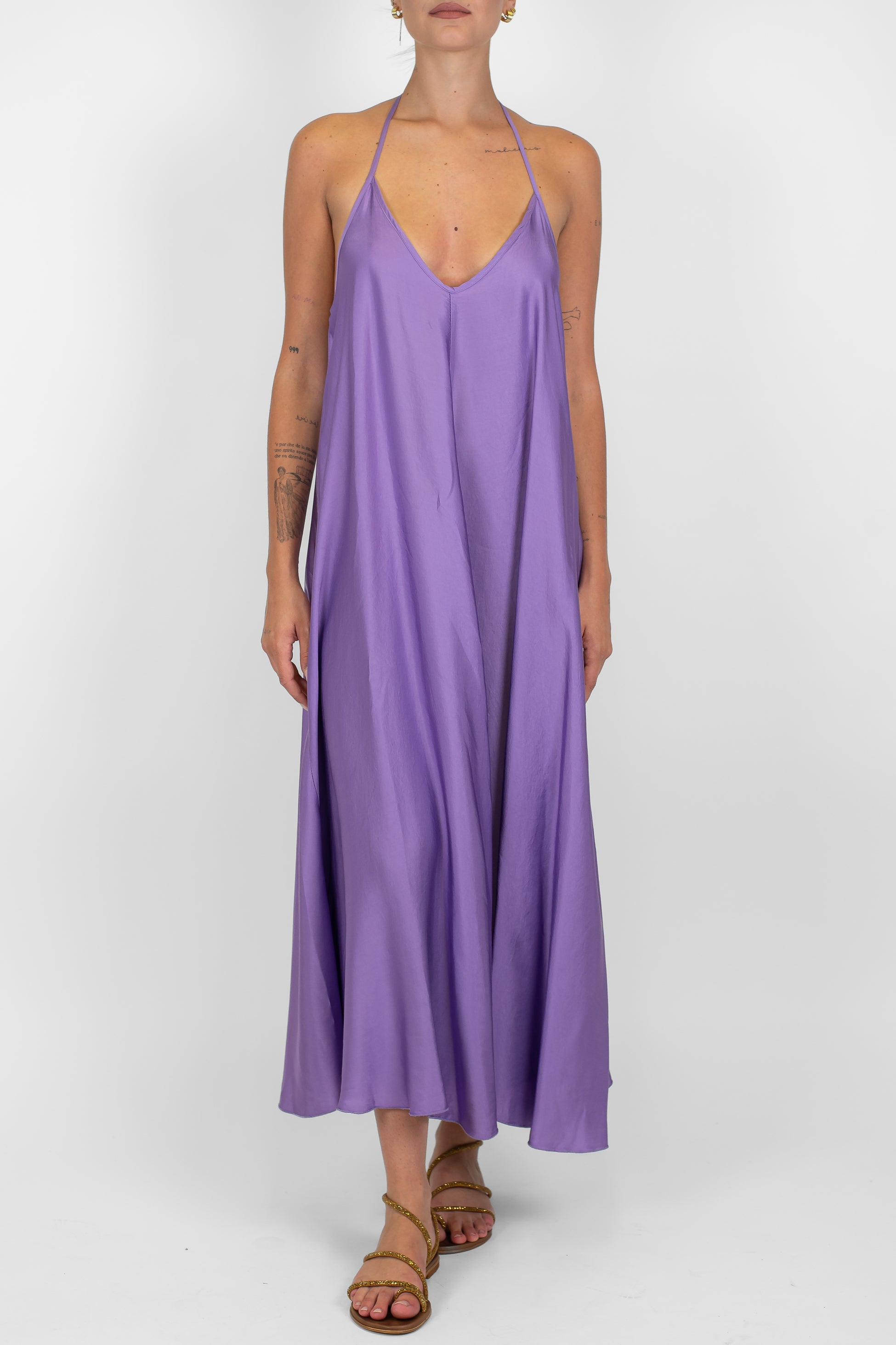 Motel - Abito lungo scollo v con bretelle sottili in satin