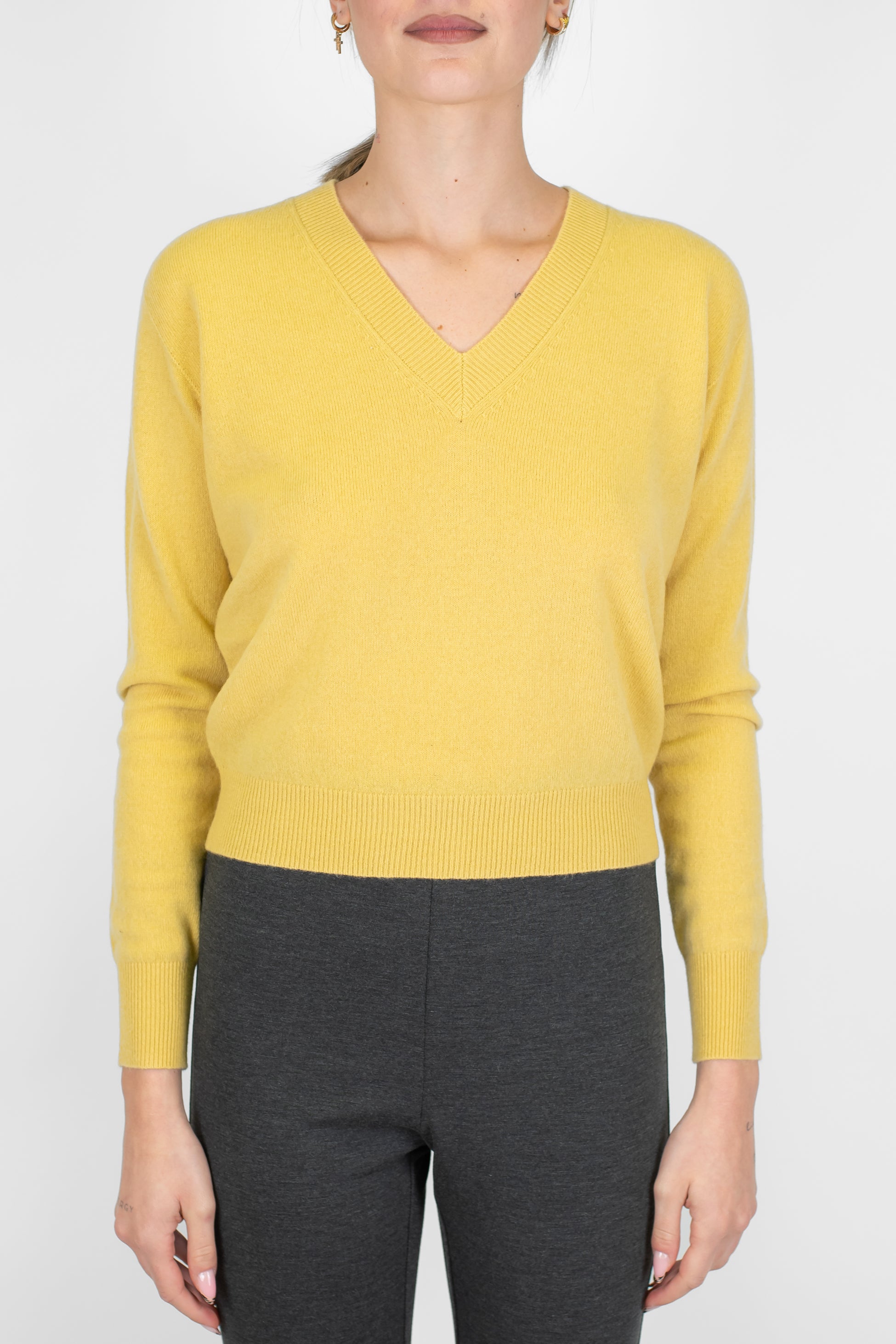 Tensione in - Maglia scollo a V in pura lana