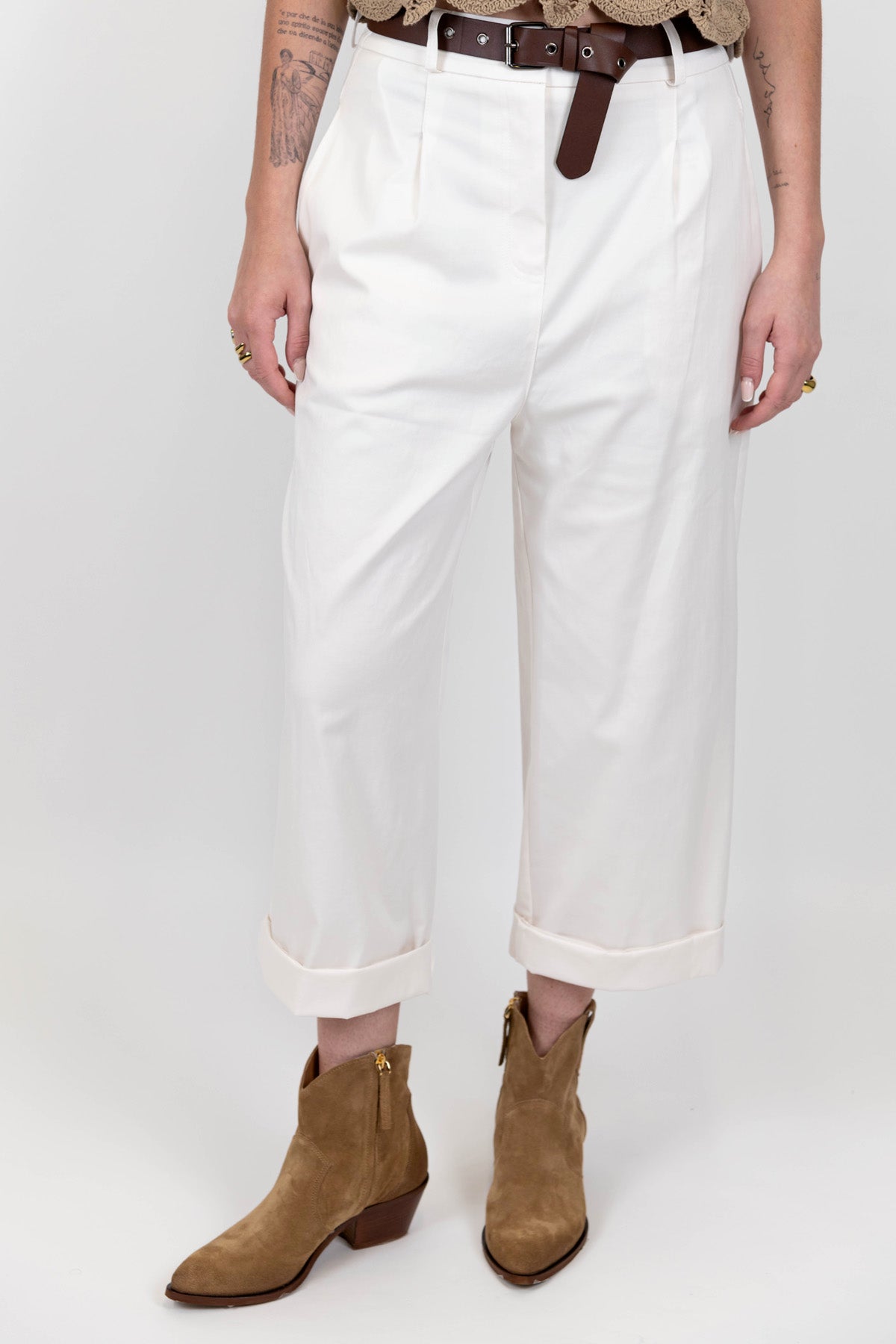 Maryley - Pantalone regular con pinces e risvolto sul fondo