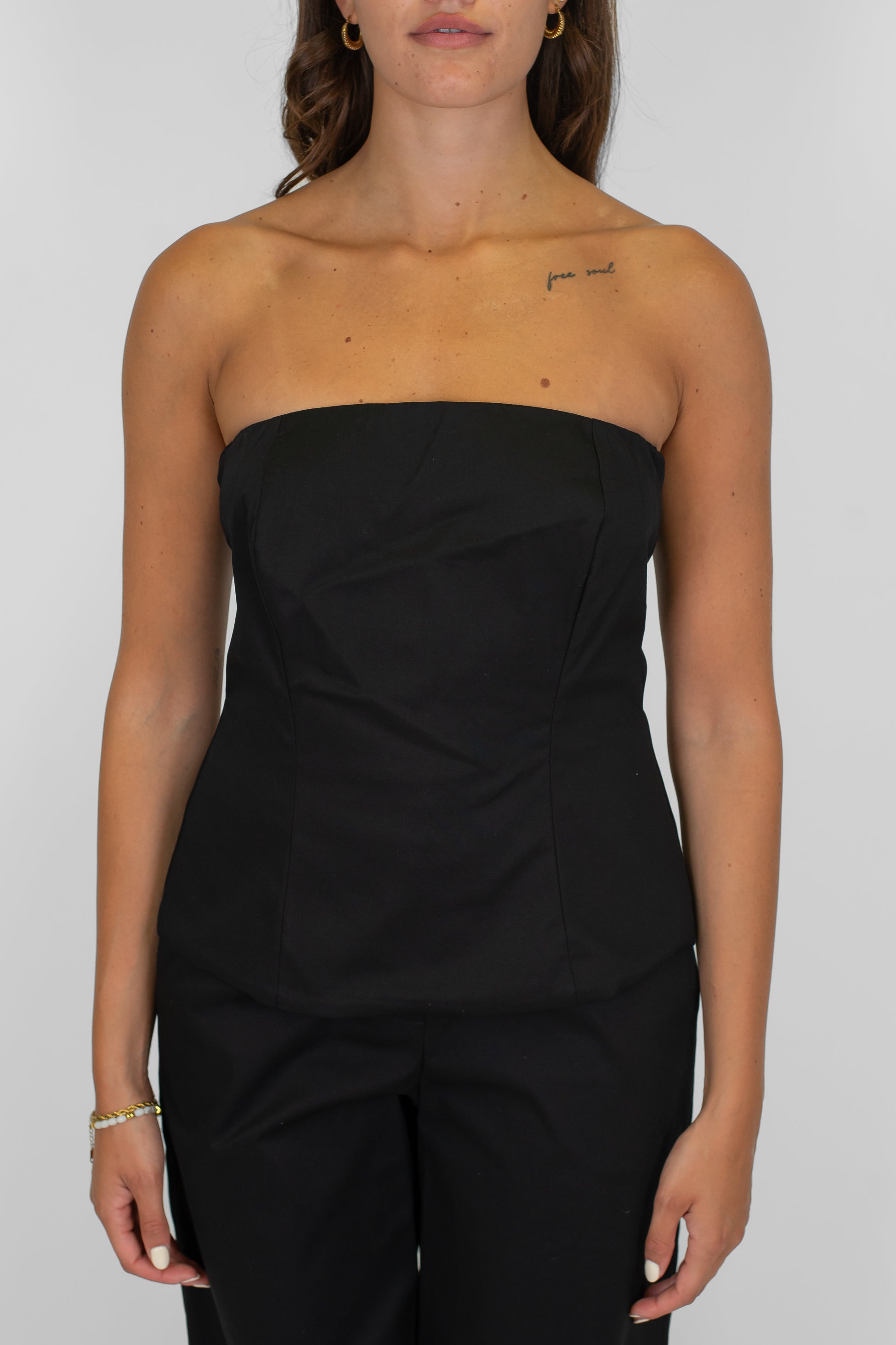 Tensione in - Coordinato in cotone tela paracadute con top a fascia e pantalone palazzo con elastico sul retro