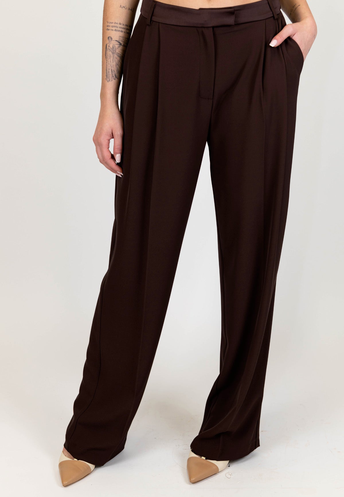 Imperial - Pantalone palazzo in tessuto fluido con pinces e profilo in raso