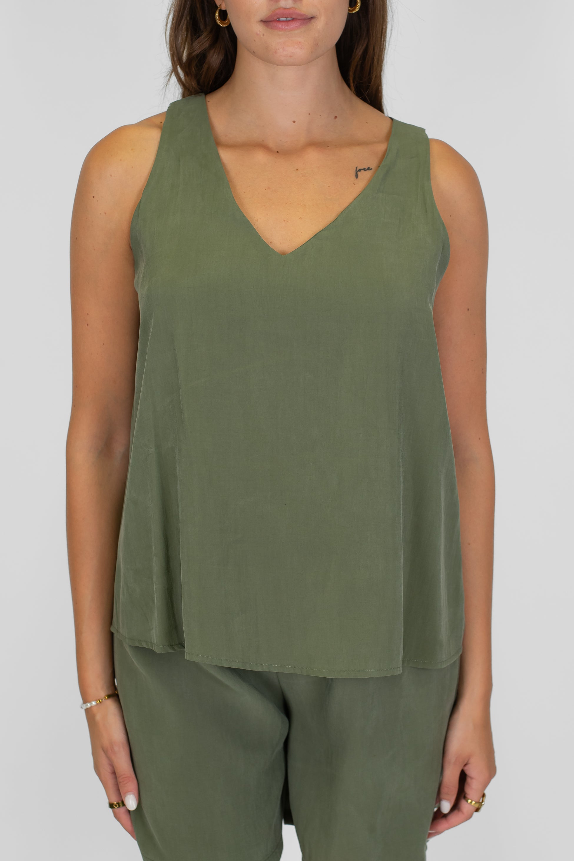 Haveone - Coordinato top scollo v e short con coulisse in vita