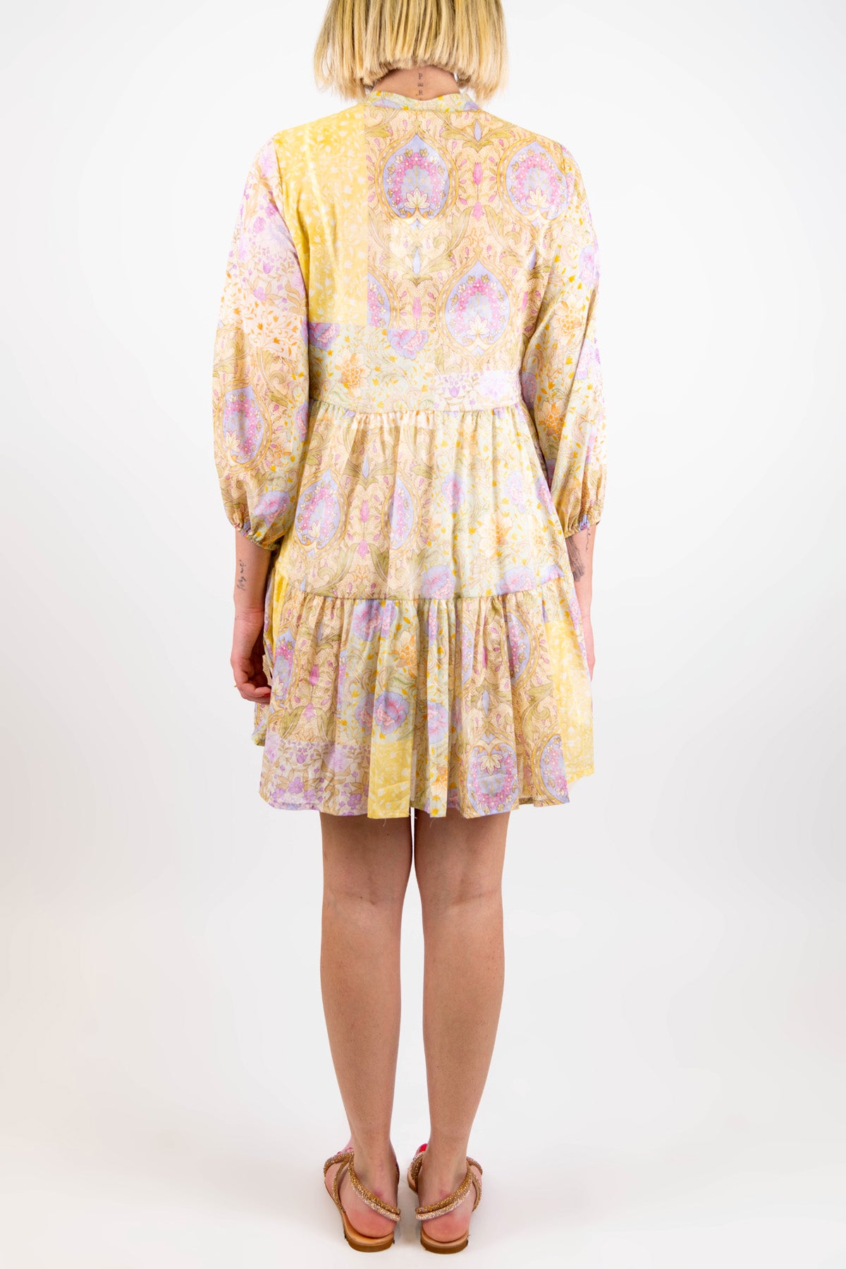 Tensione in - Chemisier corto fantasia floreale in mussola di cotone con laccio al collo