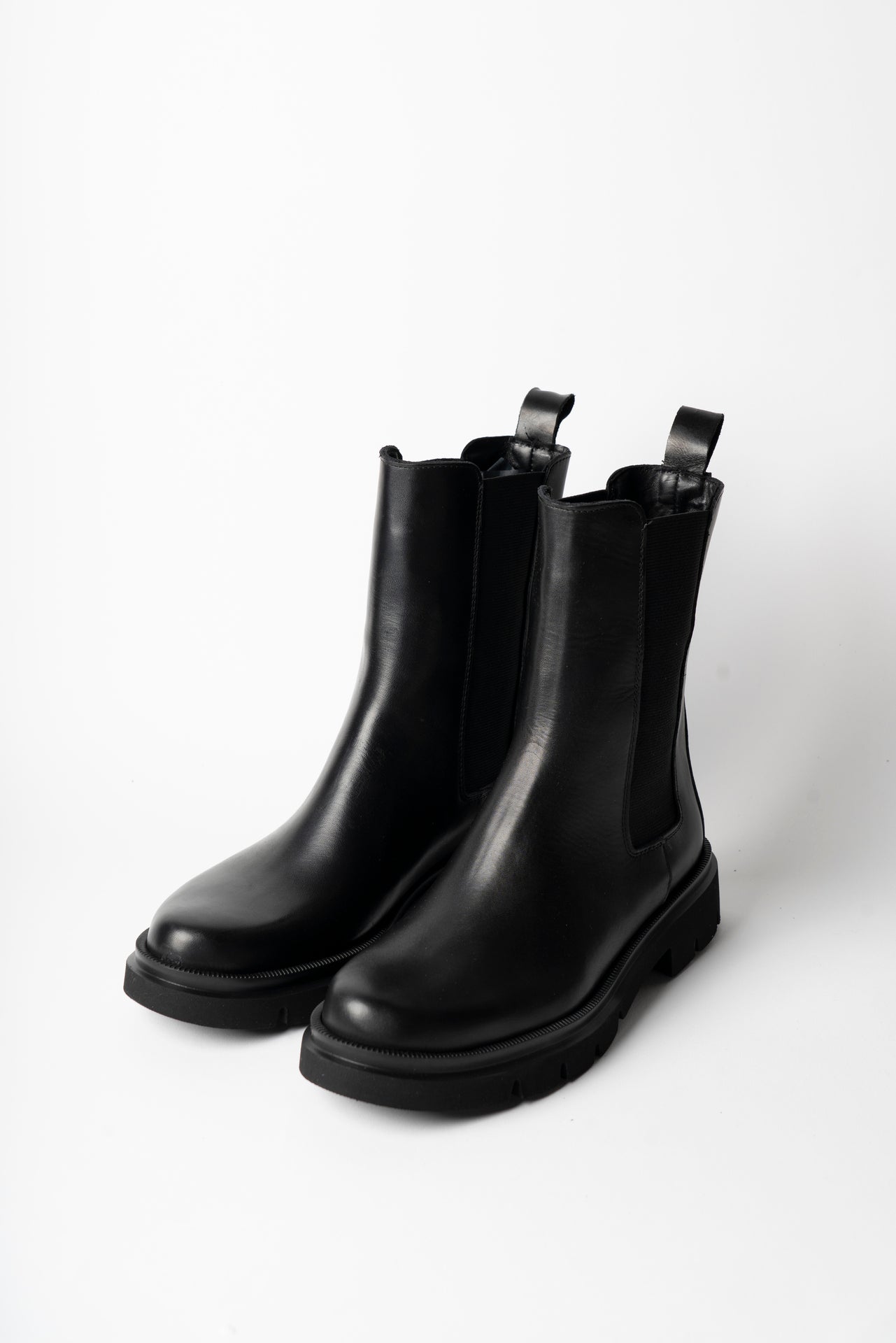 Ovyé - Stivaletto chelsea in pelle con suola extra light