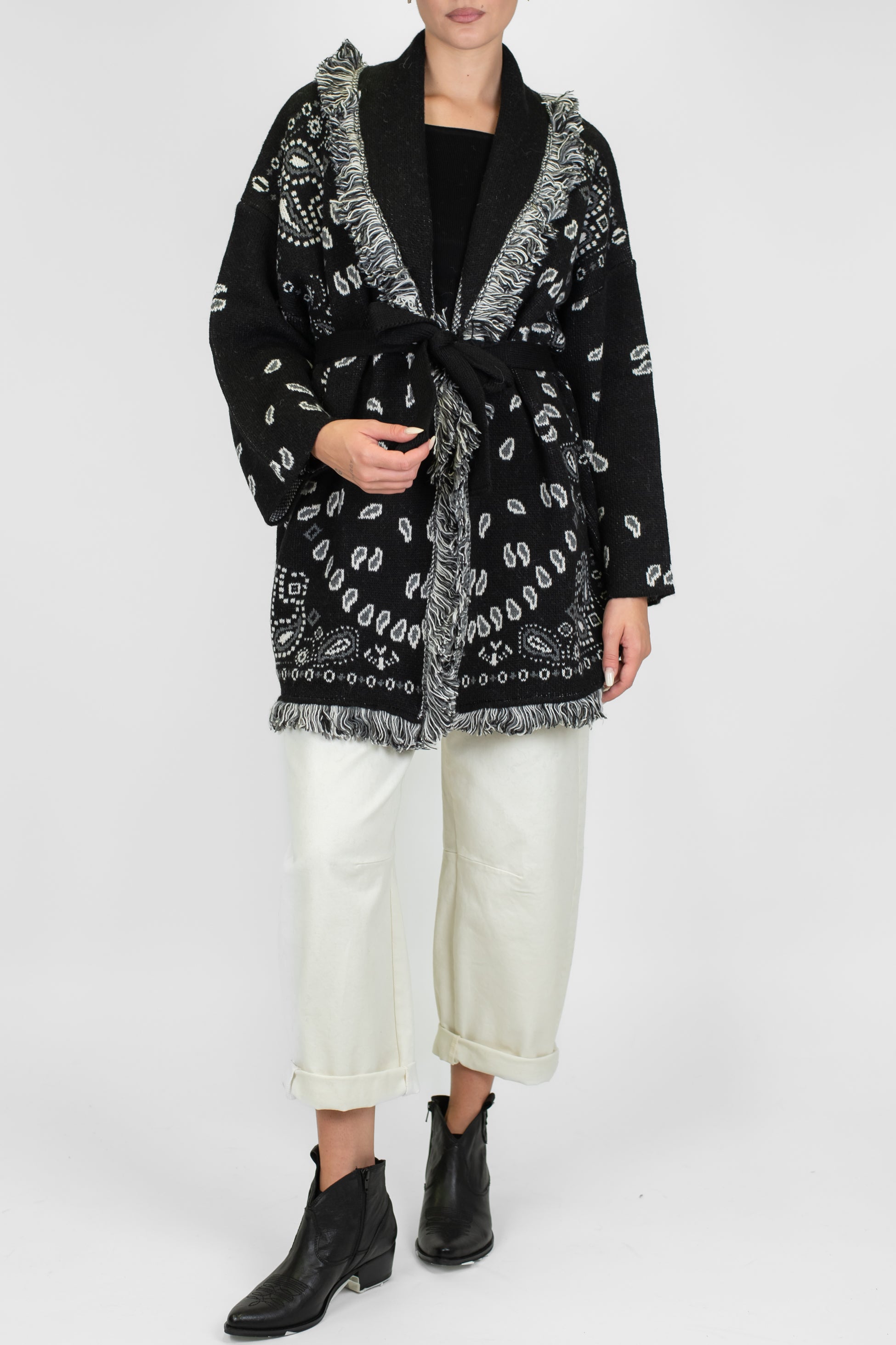 Tensione in - Cardigan in misto lana fantasia bandana con frange