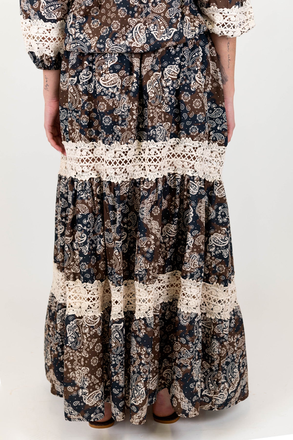 Motel - Gonna fantasia bandana in cotone con balze in crochet