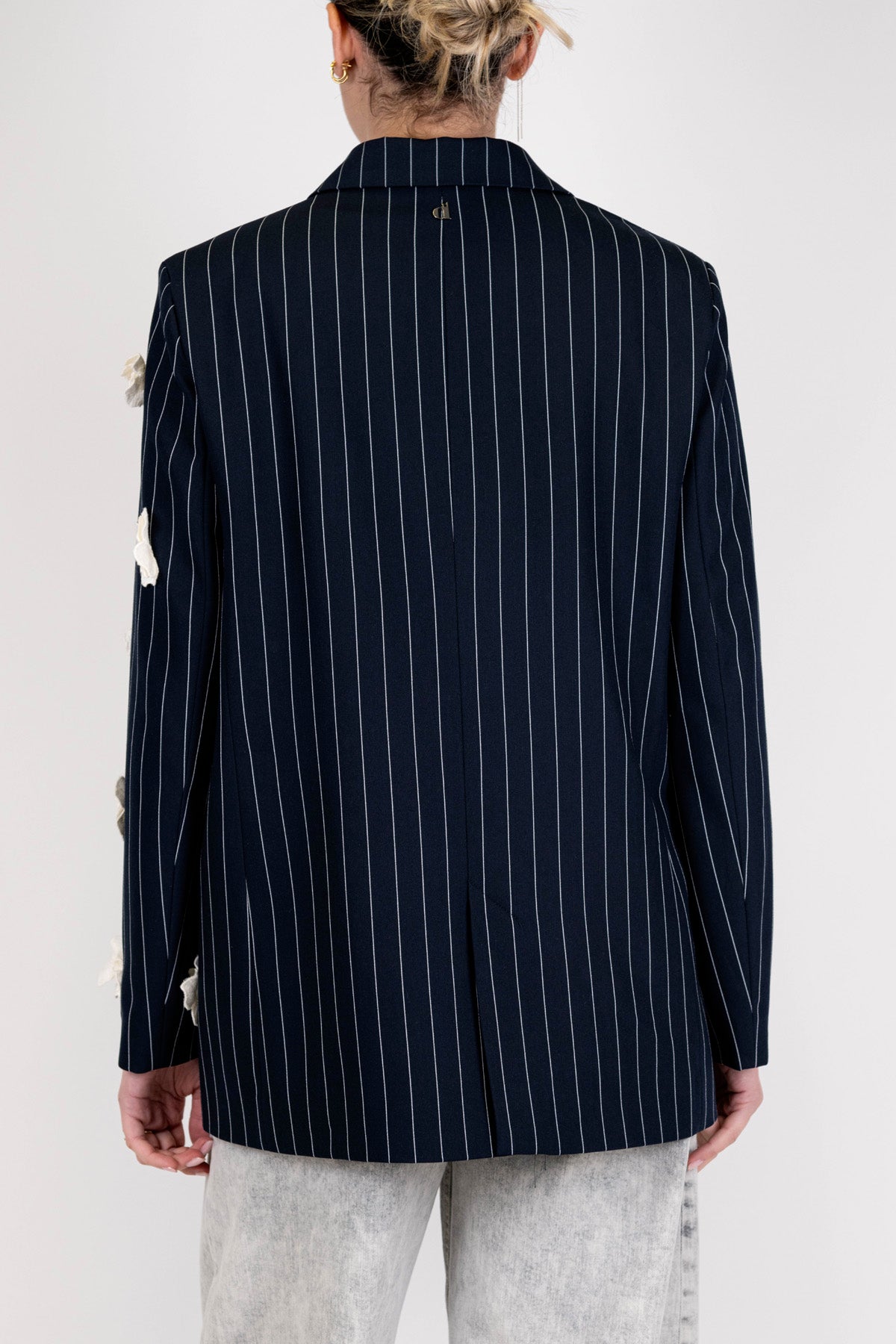 Dixie - Giacca monopetto gessata con apllicazione fiori