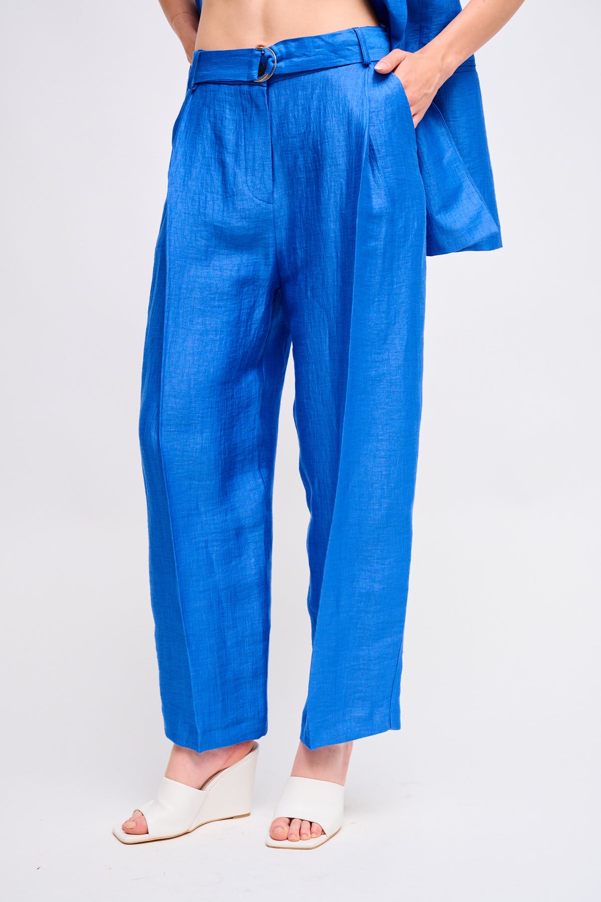 Maryley - Pantalone regular in misto lino con pinces e cintura in tessuto