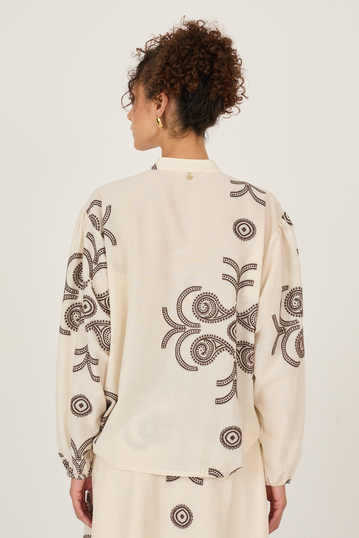 Souvenir - Camicia collo alla coreana con ricami