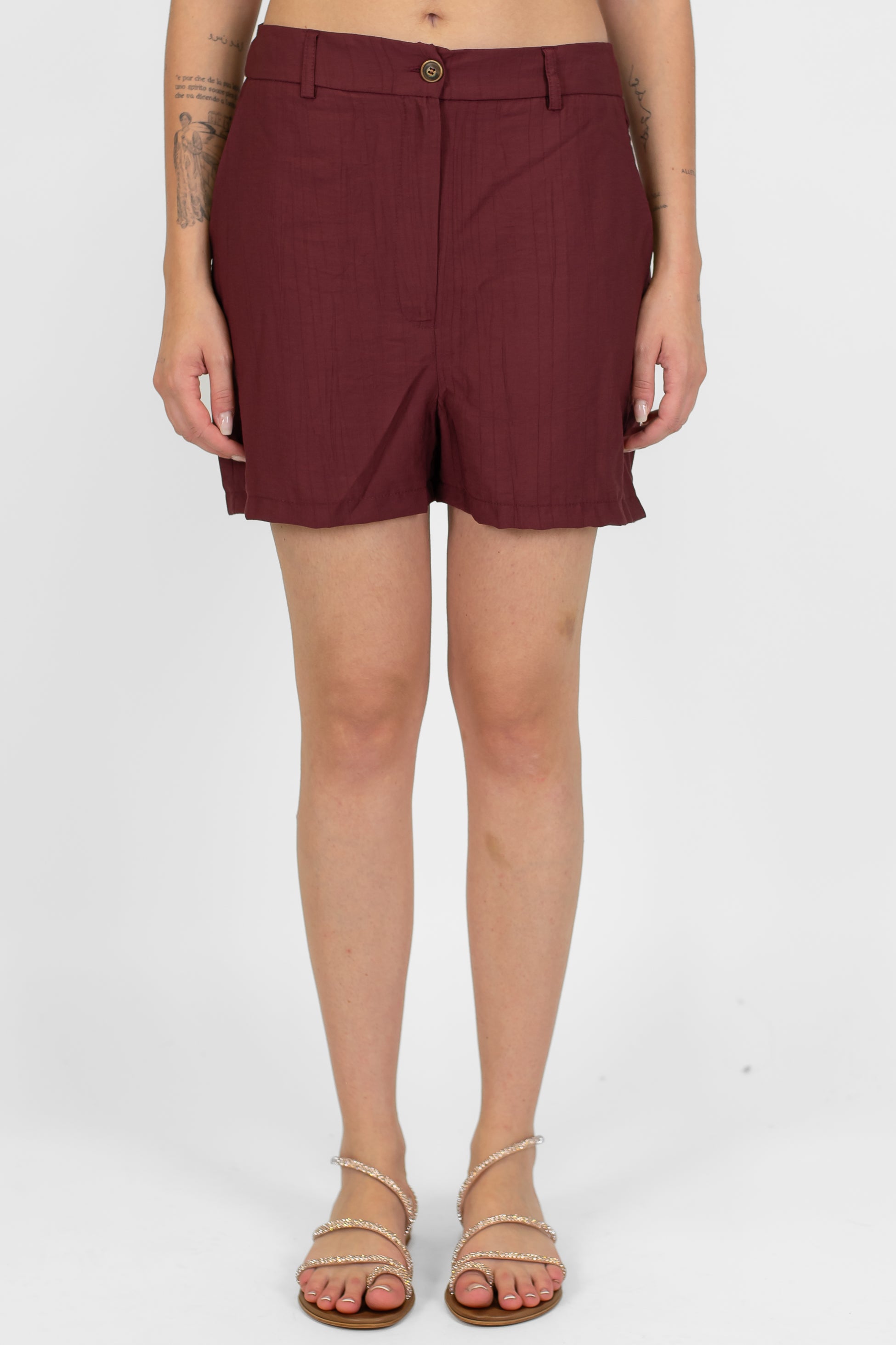 Tensione in - Coordinato in viscosa leggera con giacca crop sfoderata mezzamanica e bermuda