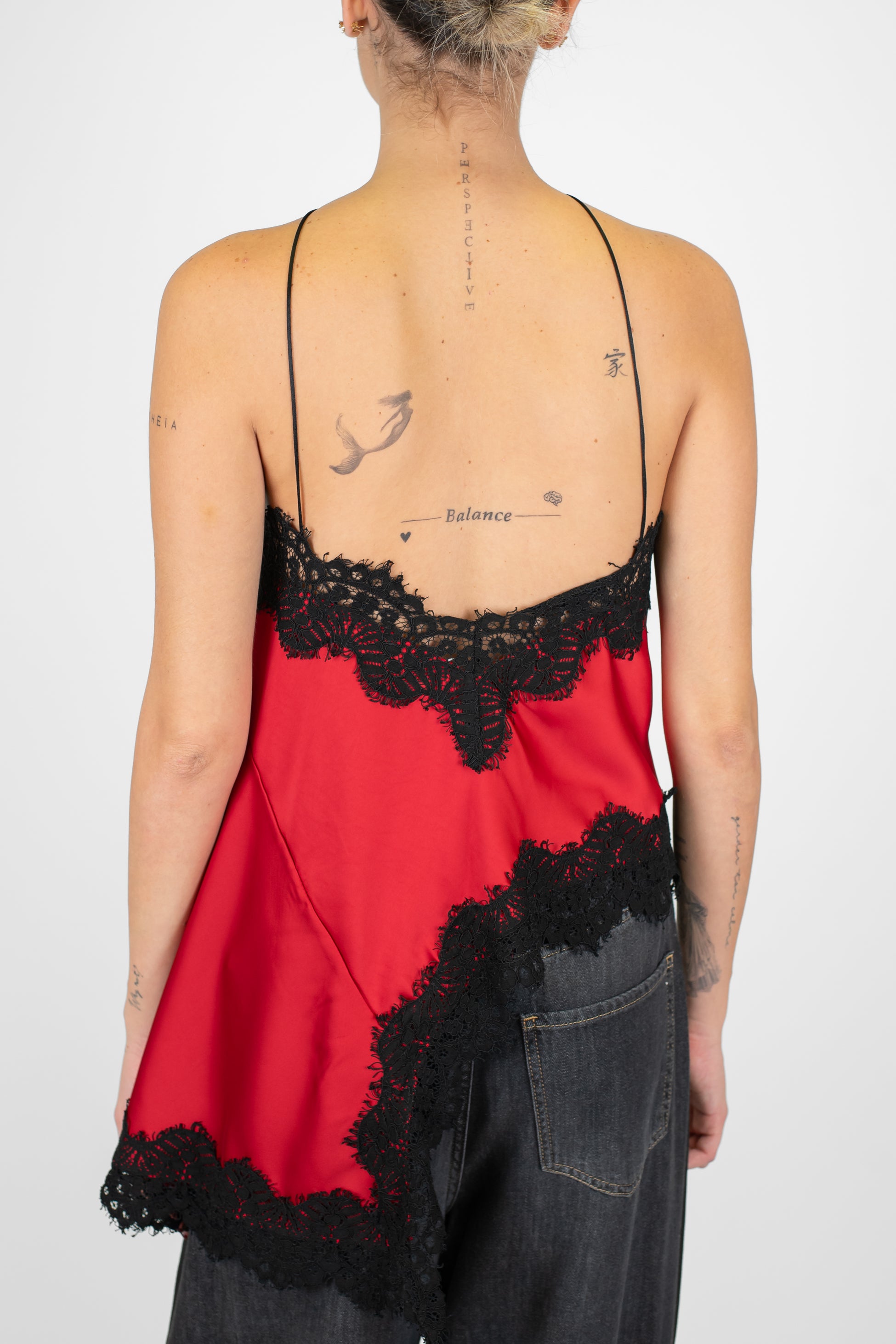 Motel - Top asimmetrico in satin con orli in pizzo a contrasto