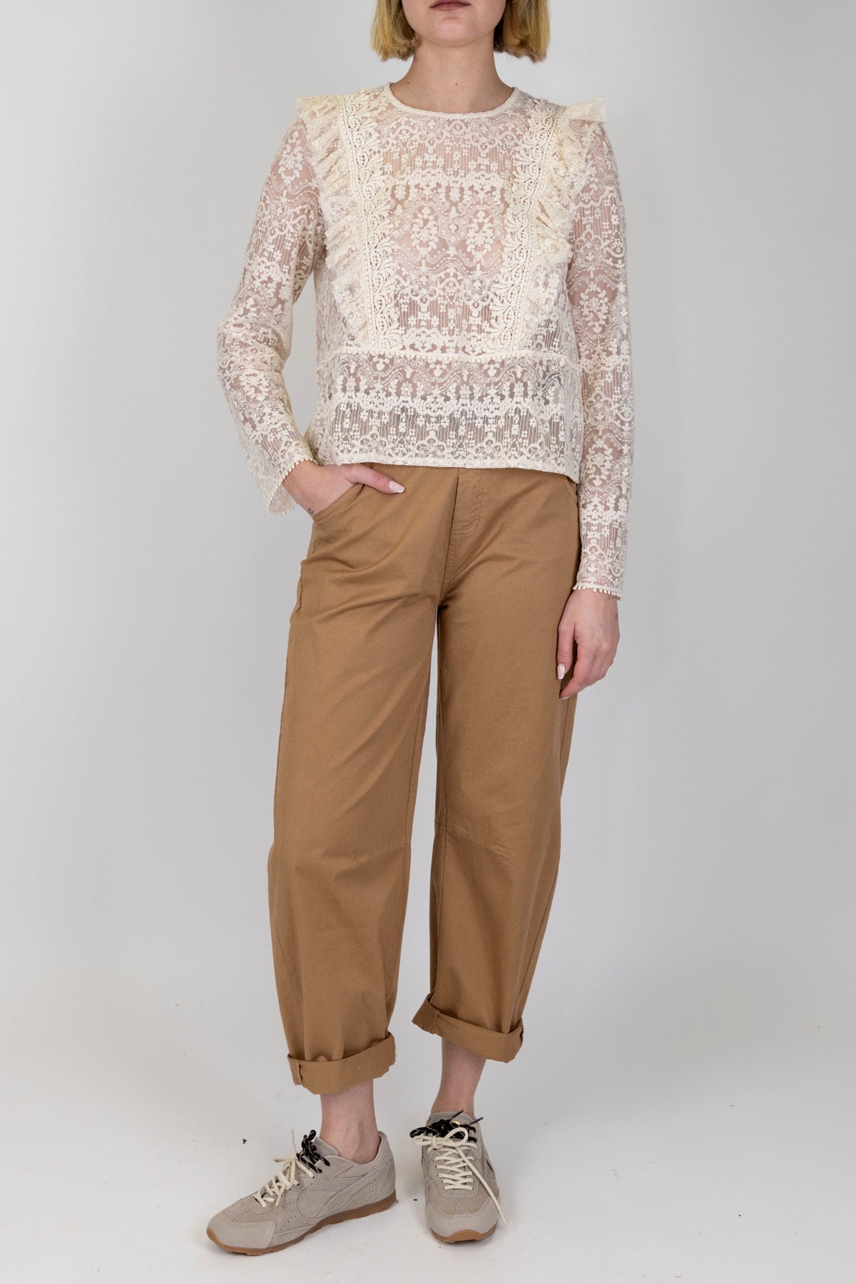 Tensione in - Pantalone modello balloon con elastico sul retro