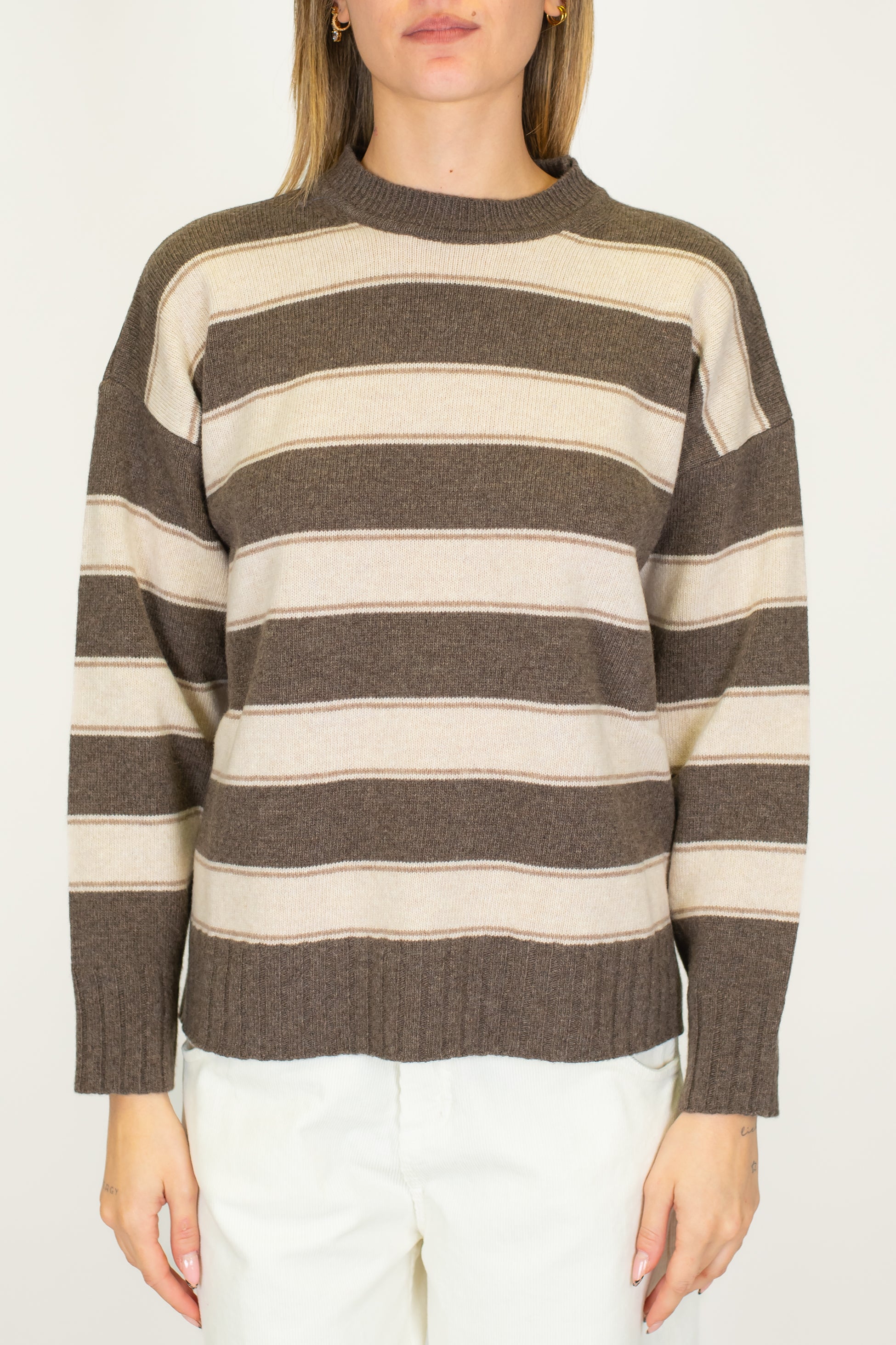 Tensione in - Maglia girocollo a righe in pura lana