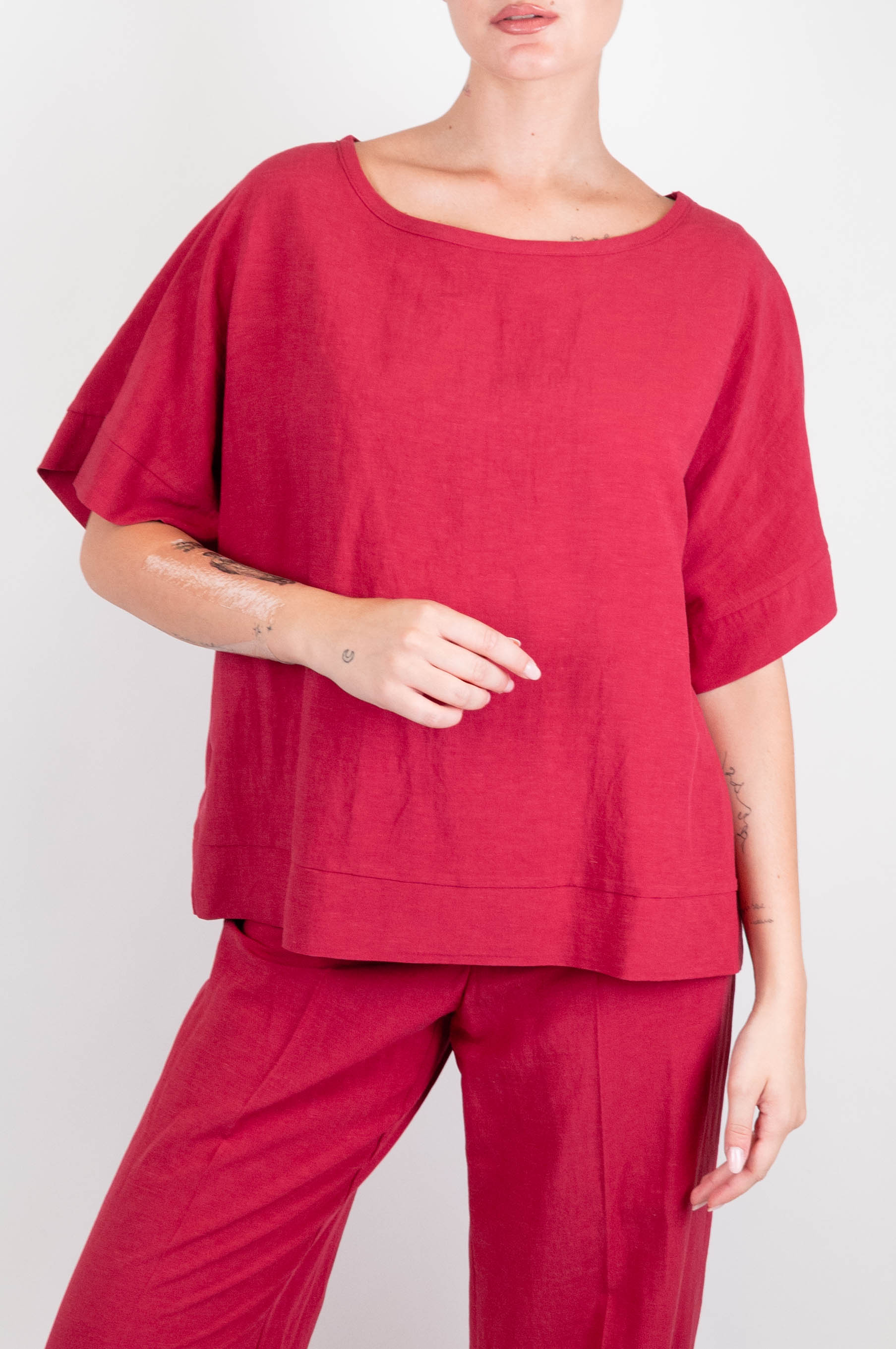 Tensione in - Blusa mezza manica a scatola in misto lino