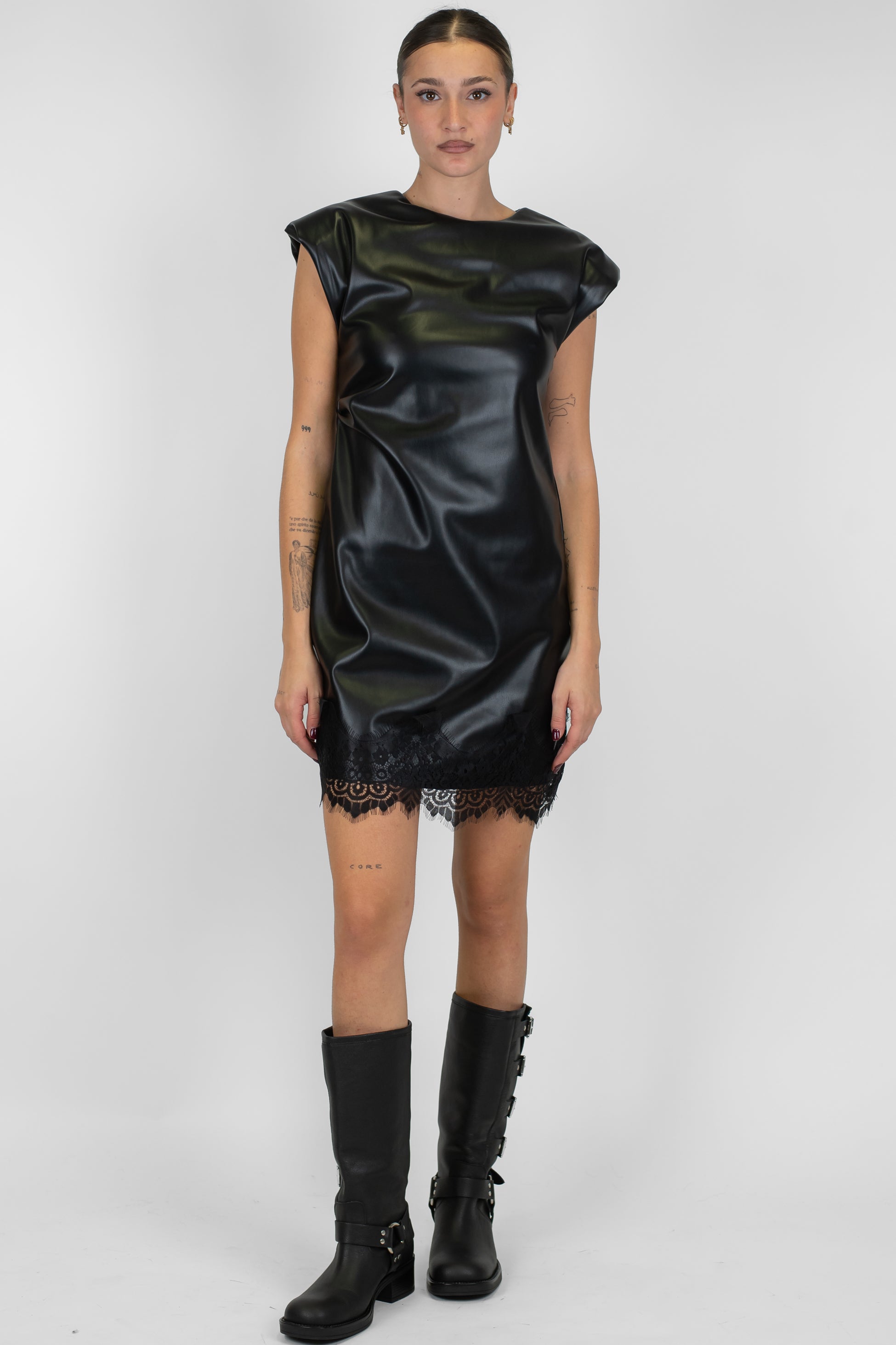 Motel - Abito corto in ecopelle con dettaglio in pizzo