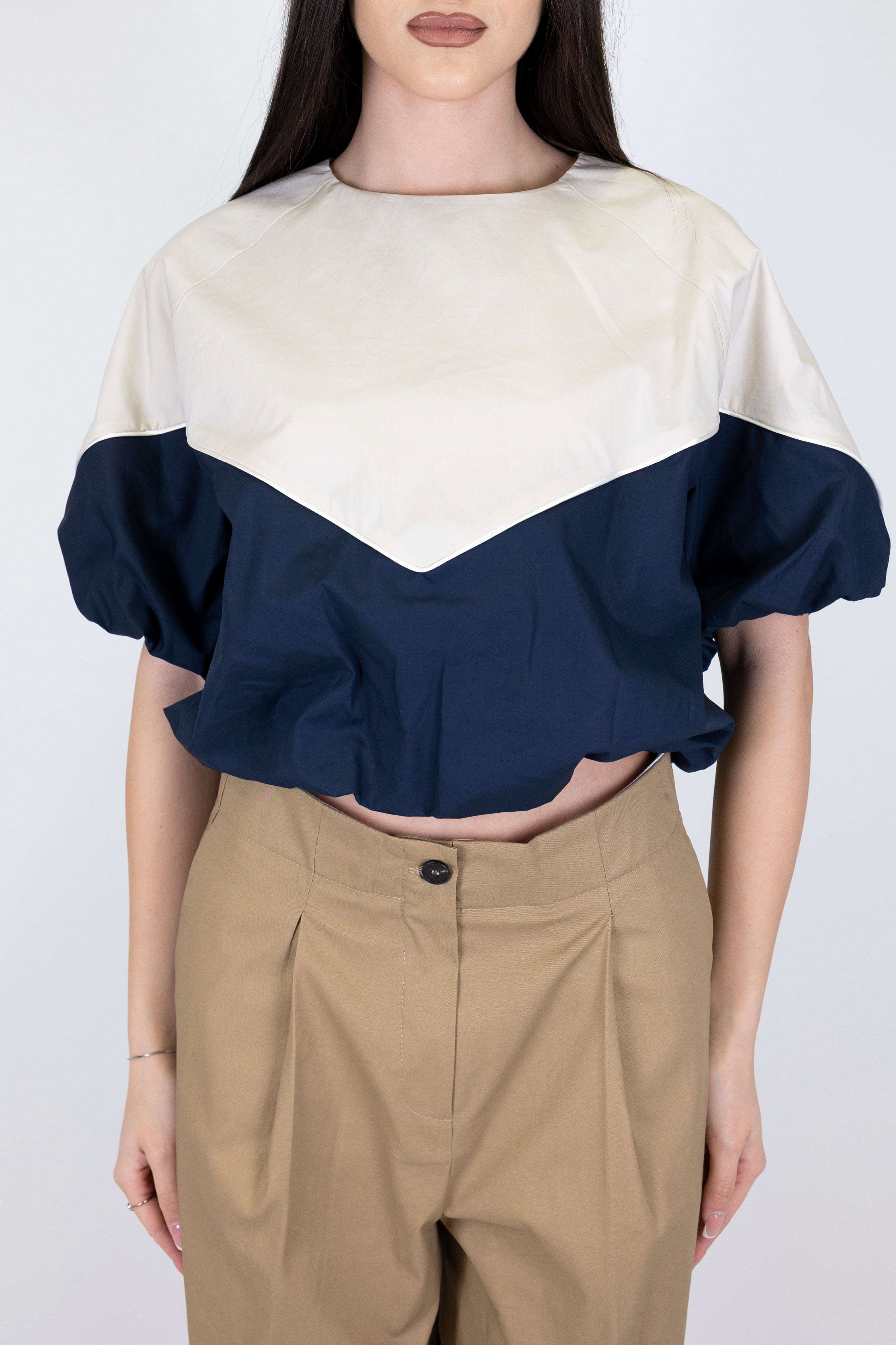 Tensione in - T-shirt crop a palloncino fantasia doppio colore