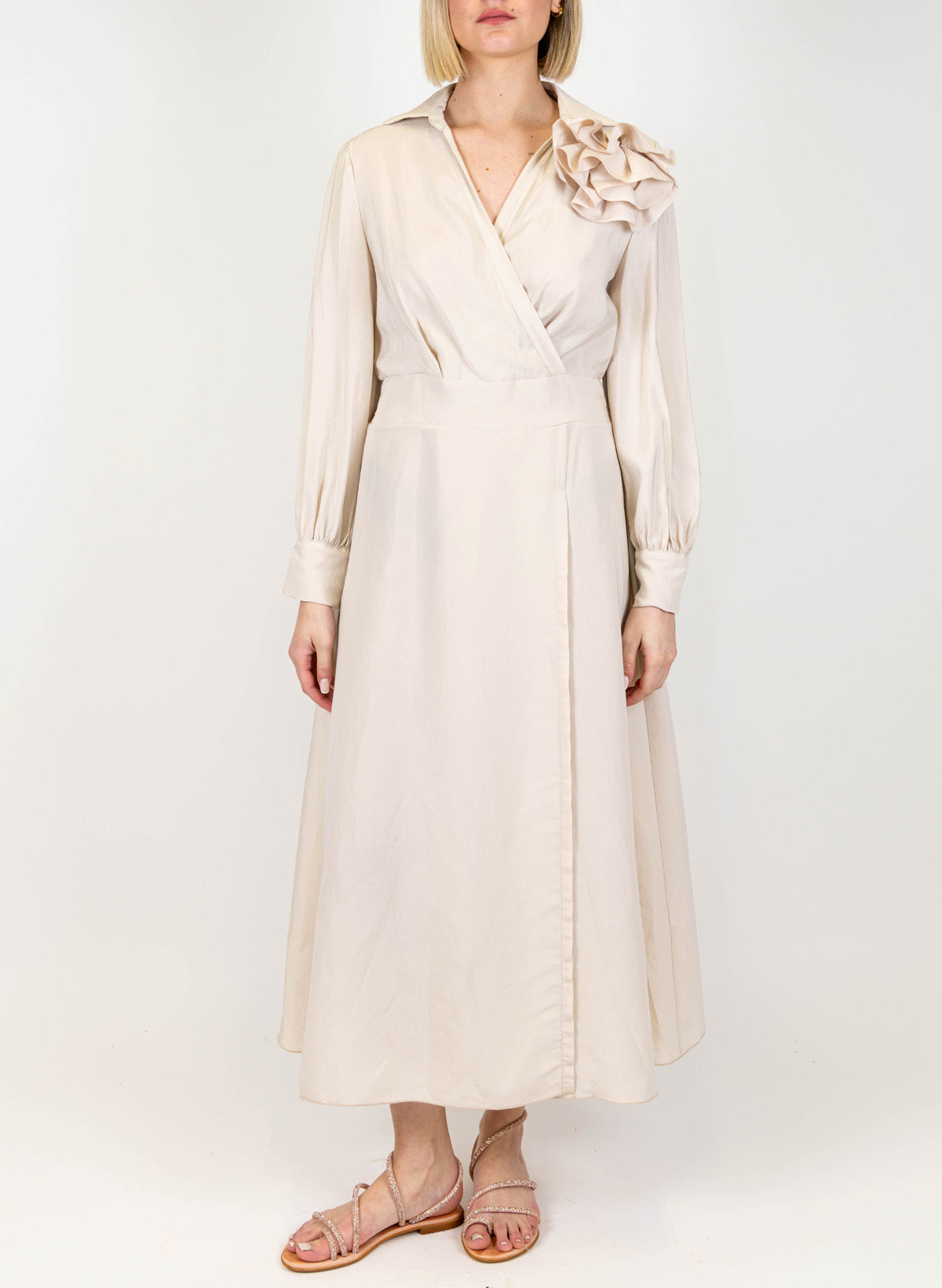 Motel - Abito lungo in modal con spilla a fiore