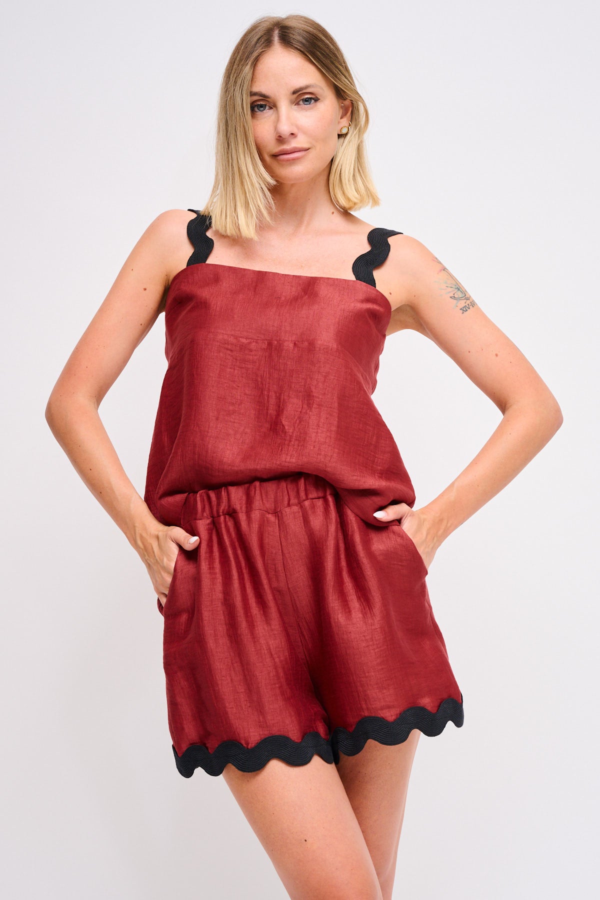 Maryley - Coordinato top e short in lino con profilo a contrasto