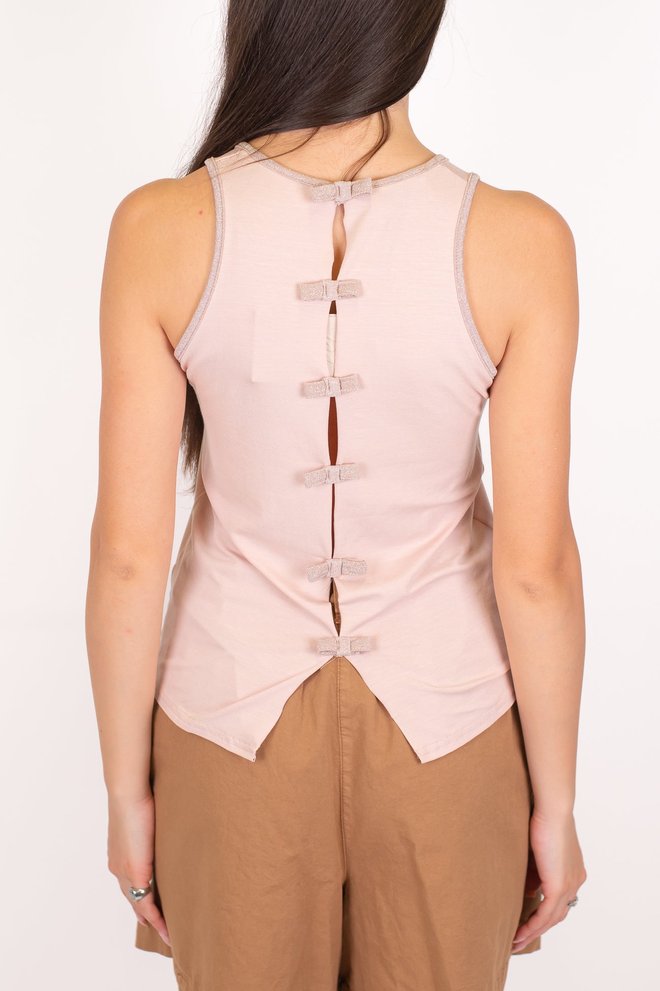 Maryley - Canotta in viscosa con profili lurex e fiocchetti sul retro