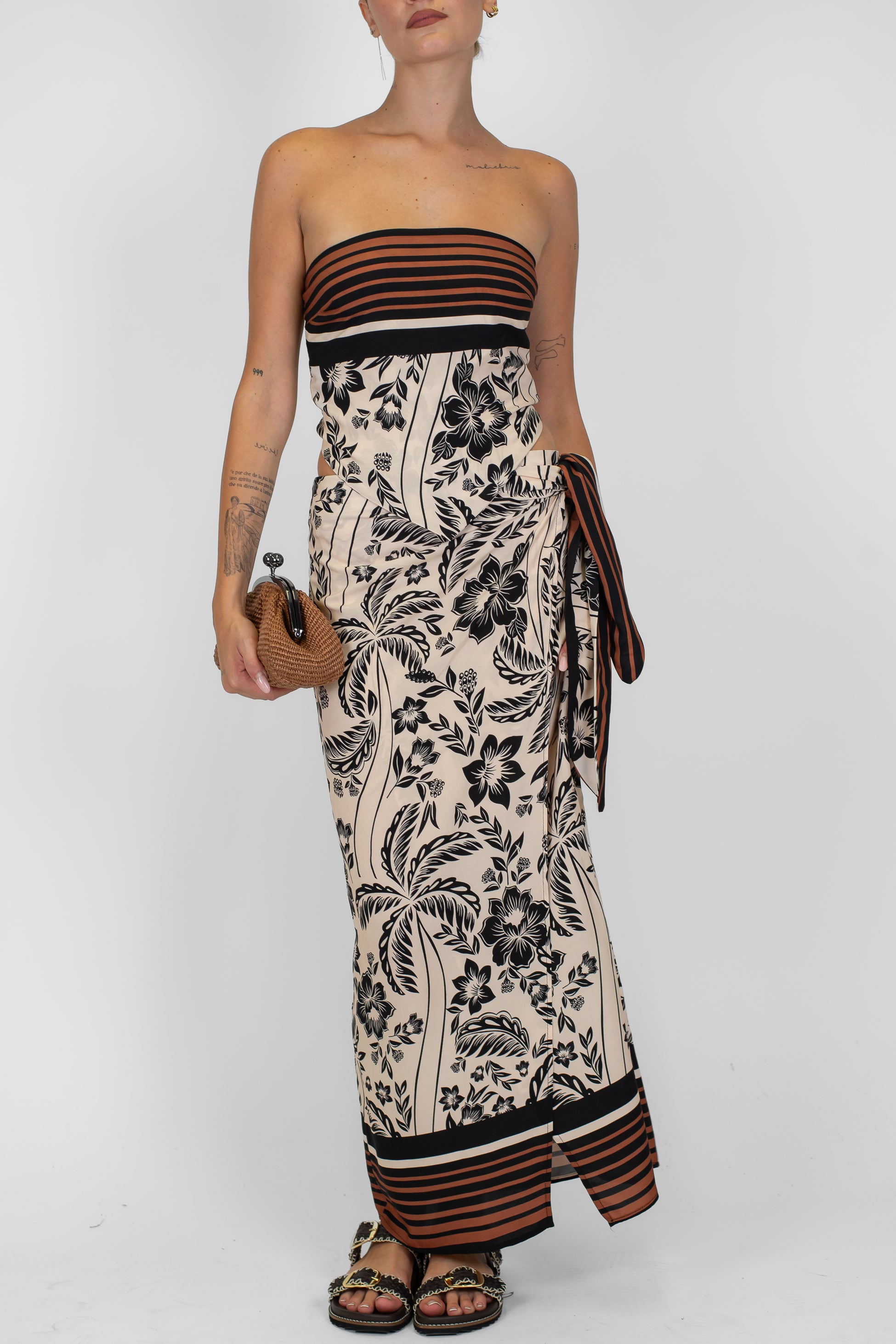 Tensione in - Top foulard fantasia con elastico dietro