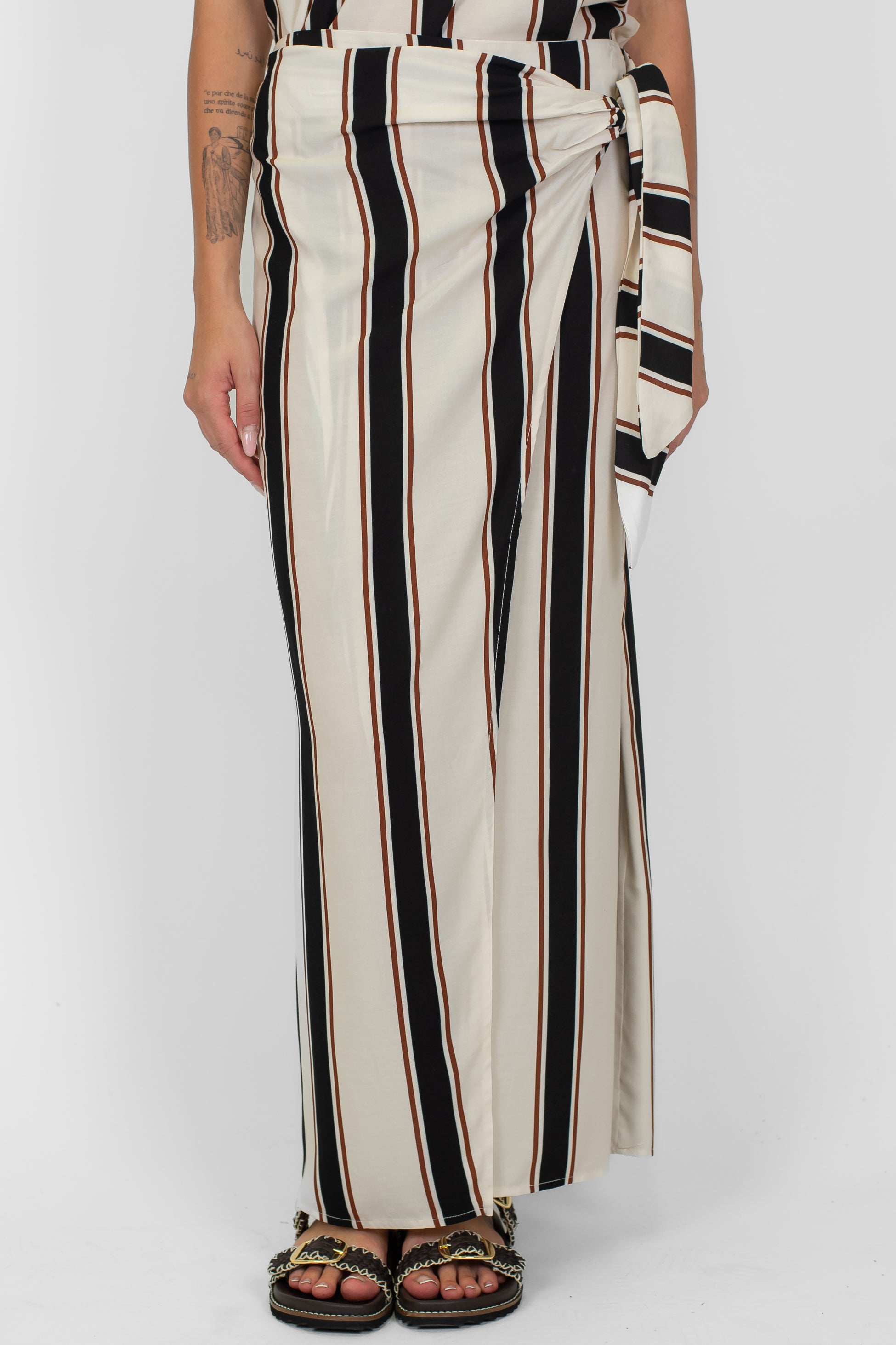 Tensione in - Gonna pareo a portafoglio fantasia astratta in viscosa