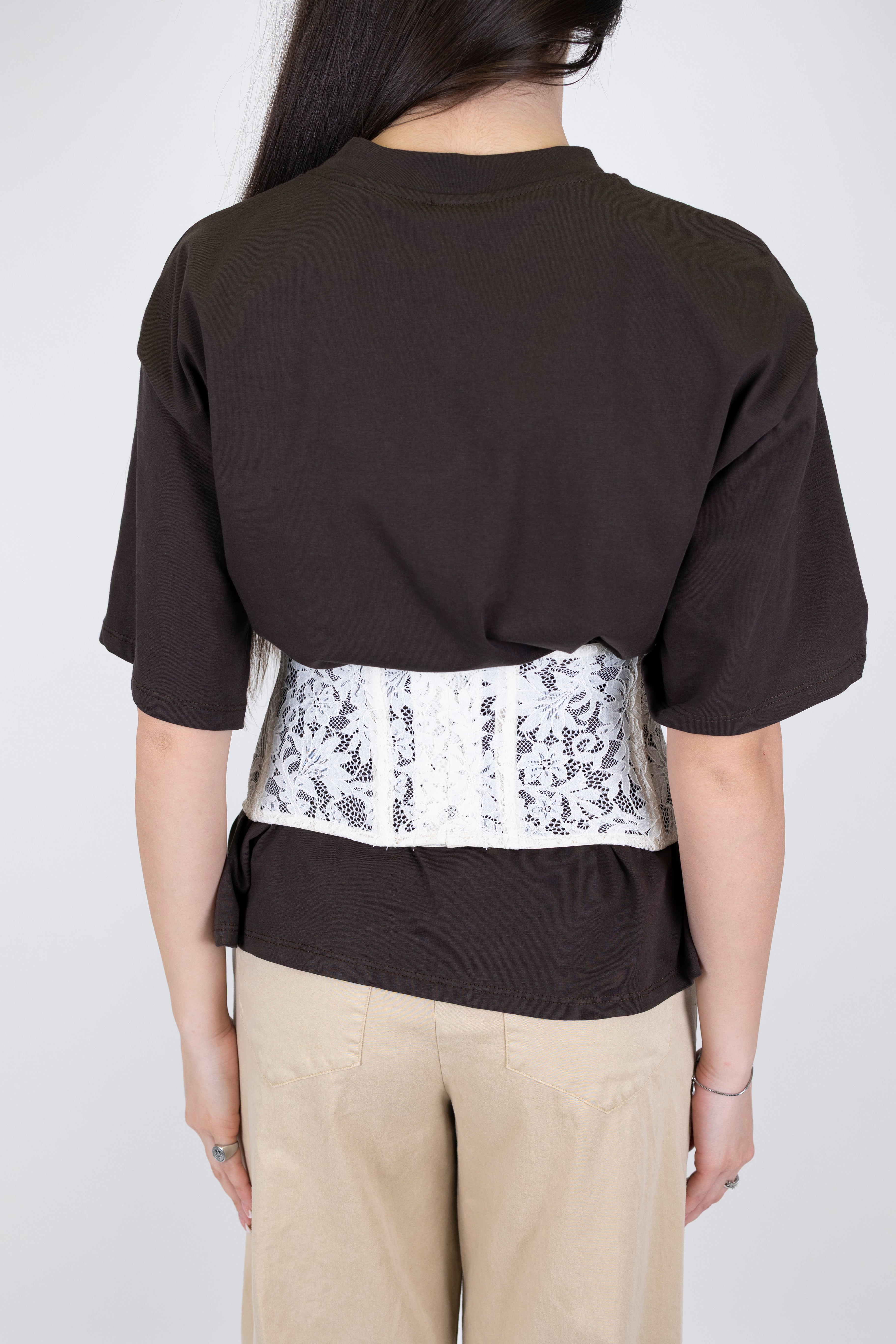 Tensione in - T-shirt over con corsetto in pizzo