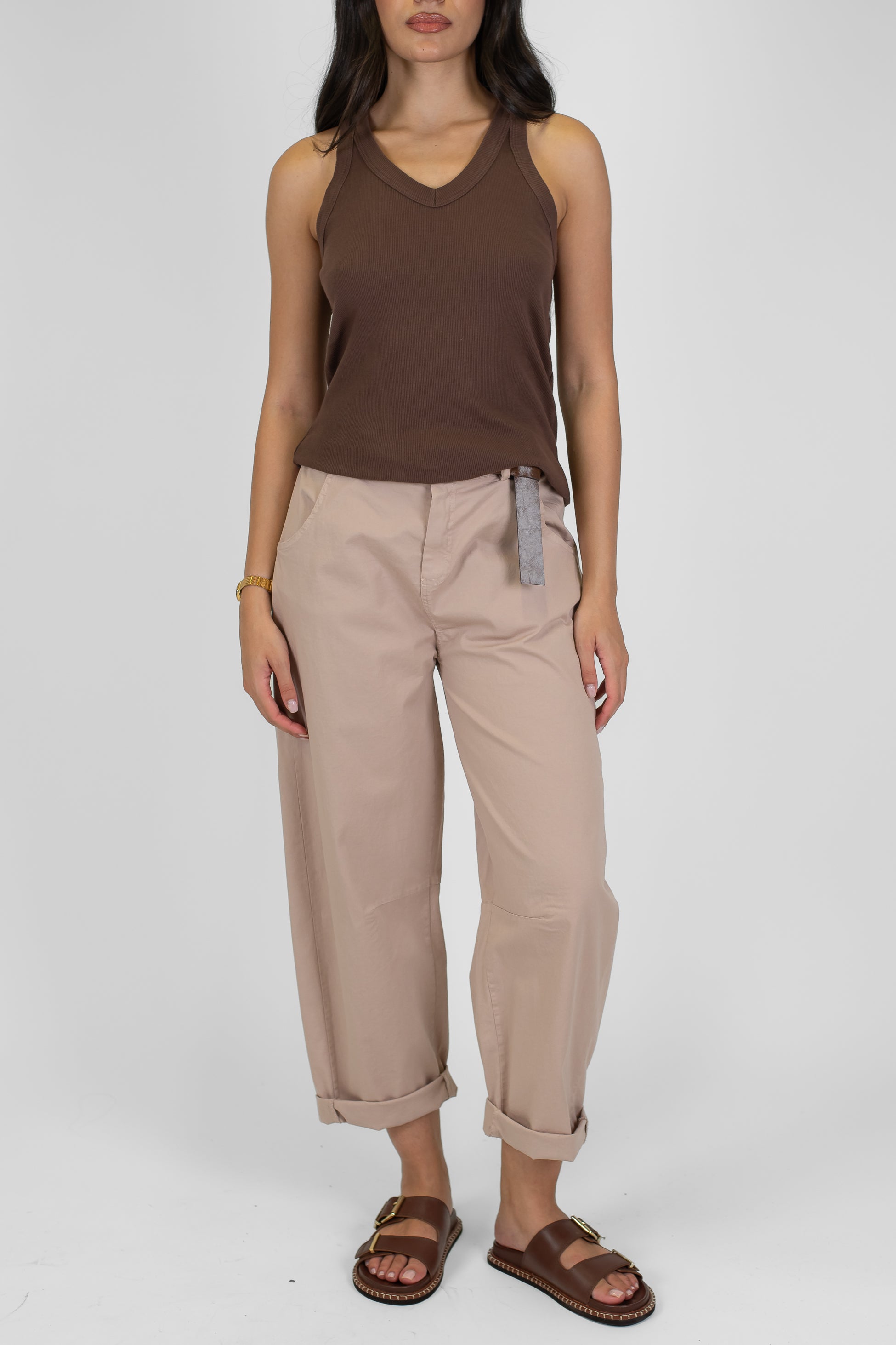 Tensione in - Pantalone modello balloon con elastico sul retro