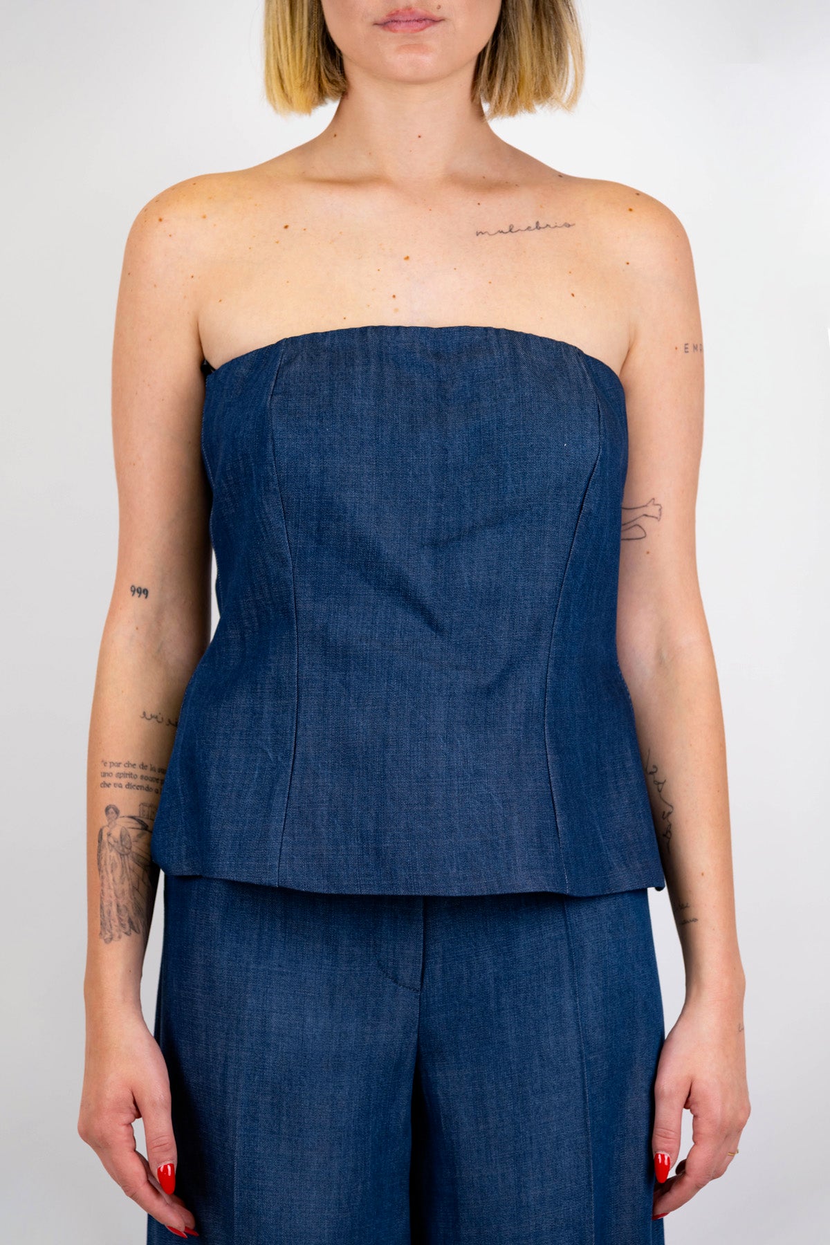 Tensione in - Top a fascia in tencel con arriccio ed elastico sul retro