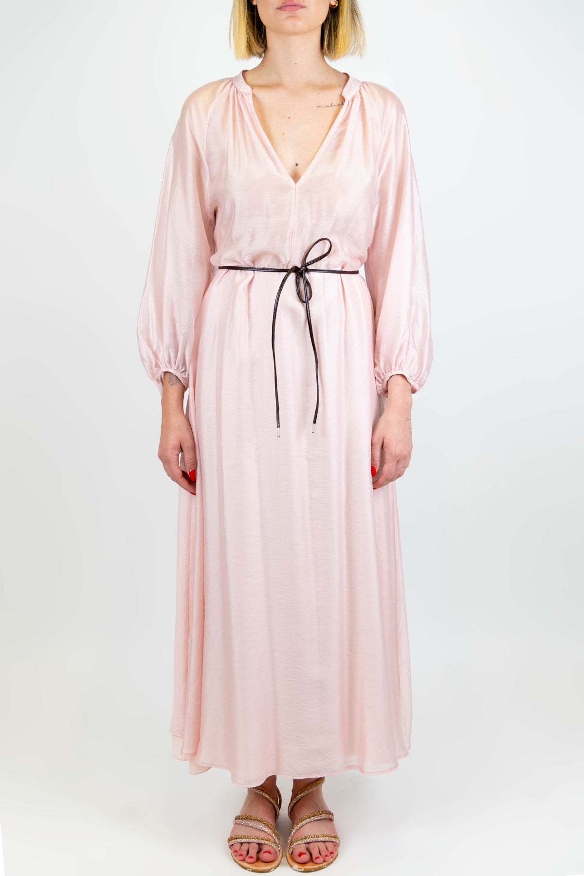 Tensione in - Abito lungo tinta unita in tencel con scollo a V