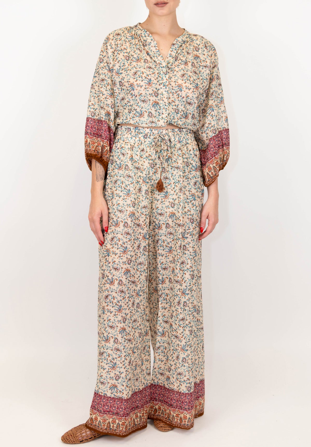 Tensione in - Pantalone palazzo fantasia provenzale in mussola di cotone con coulisse e fondo a contrasto