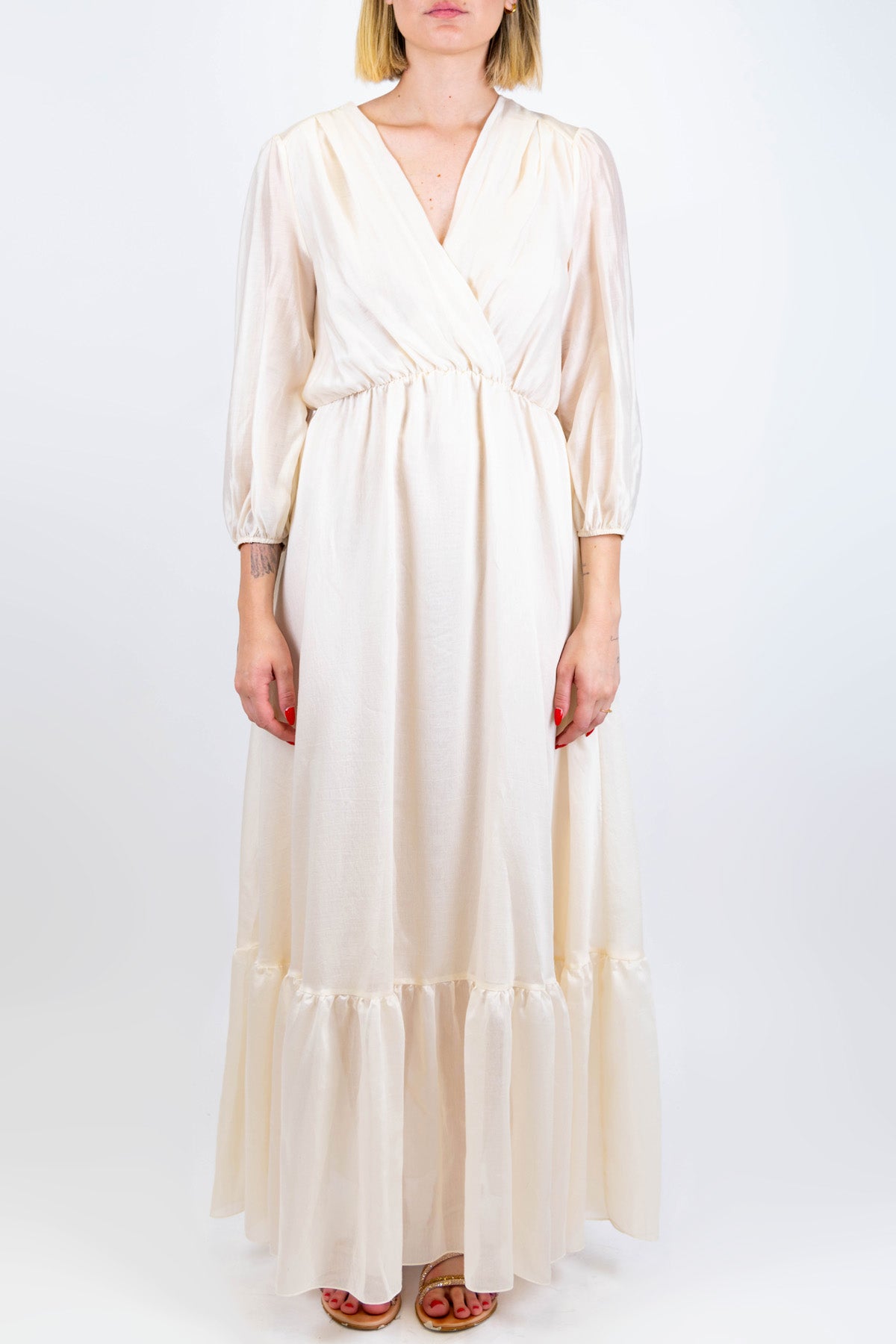 Tensione in - Abito lungo in lyocell con scollo a V e balza sul fondo