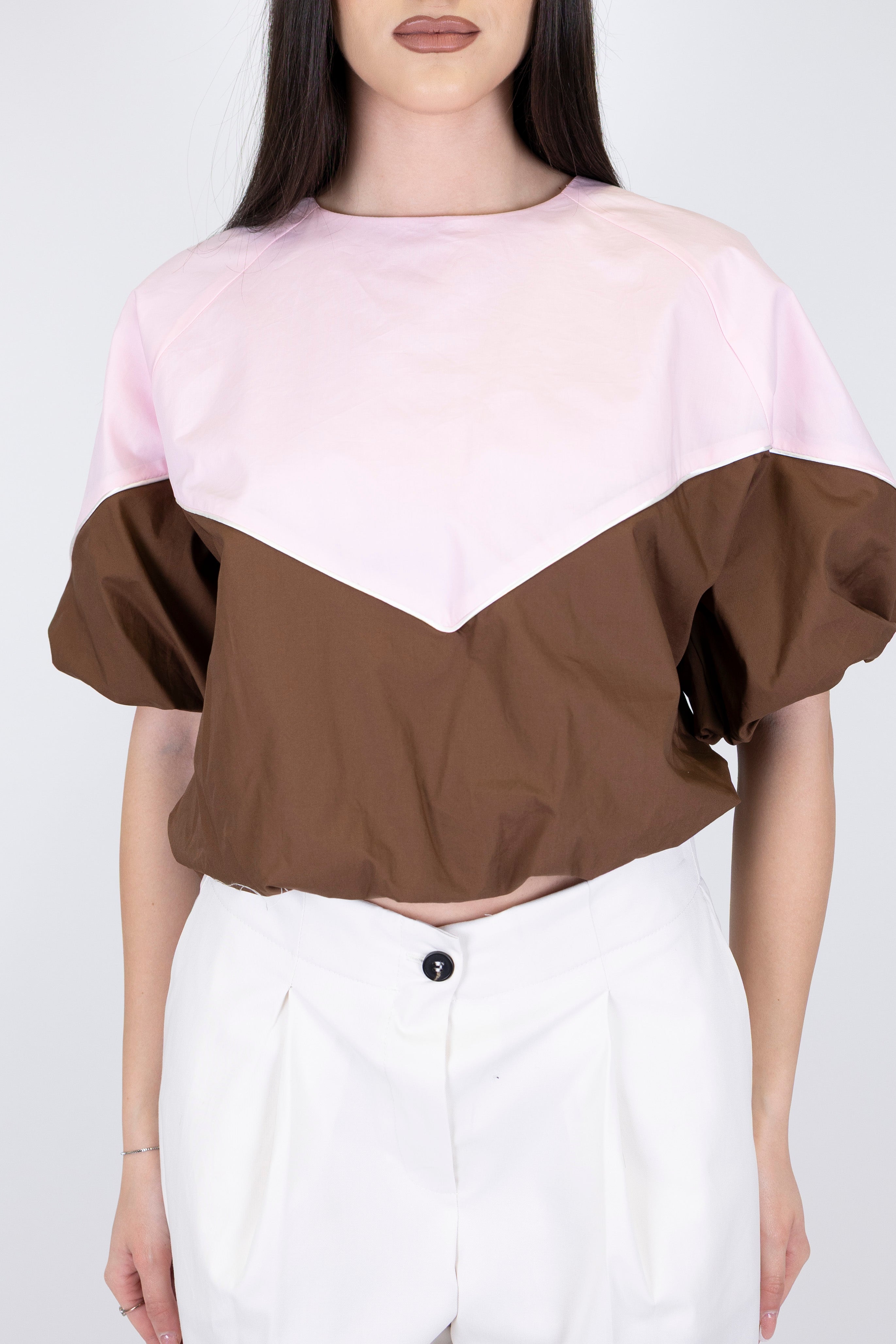 Tensione in - T-shirt crop a palloncino fantasia doppio colore