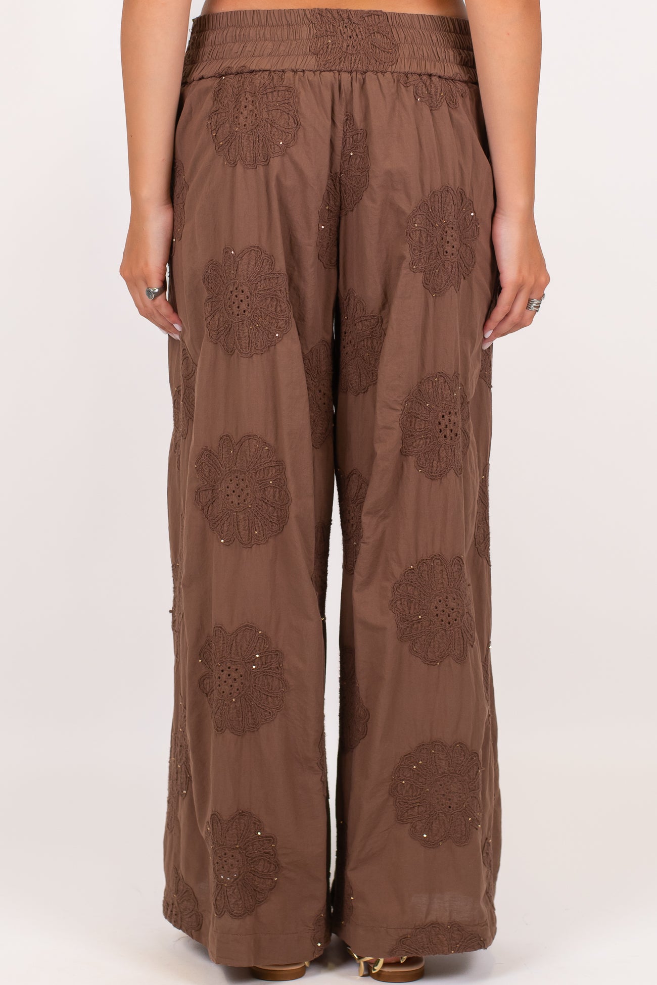 Souvenir - Pantalone in cotone con ricami e micropaillettes ed elastico dietro